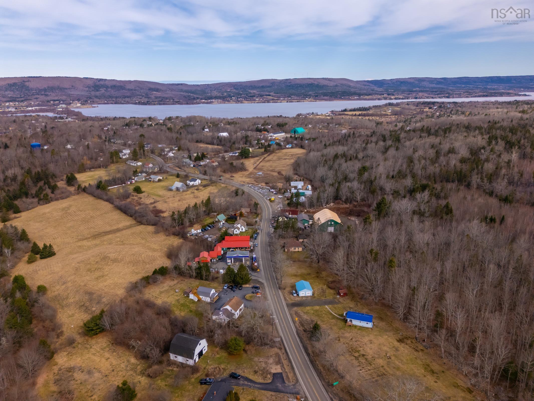 $300,000.00: 9524 Highway 8, Lequille