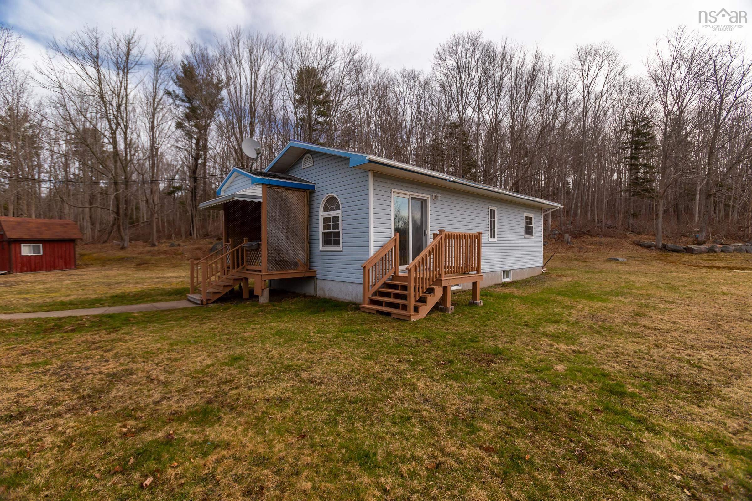 $300,000.00: 9524 Highway 8, Lequille