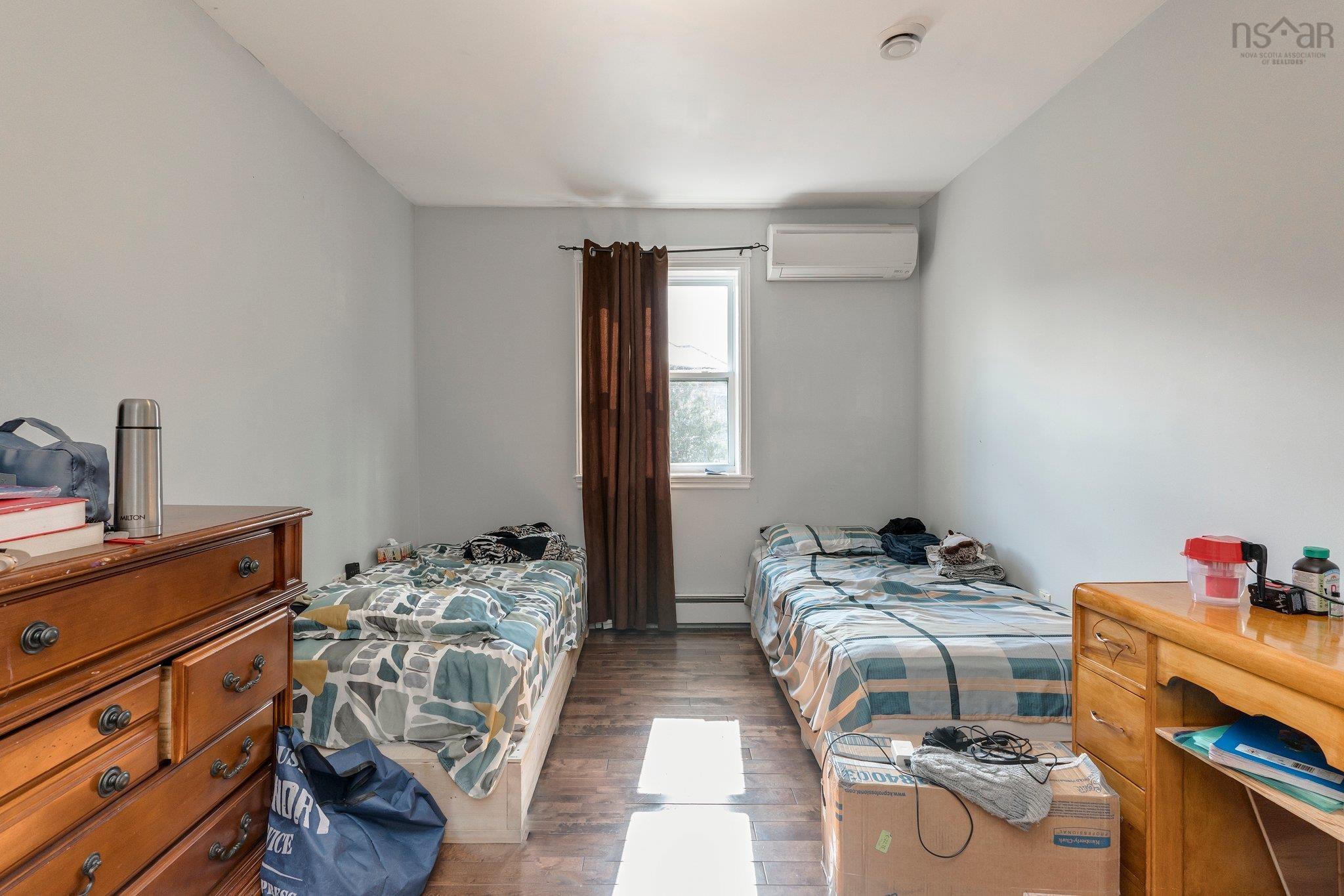 $649,900.00: 16 Prestwick Close, Halifax
