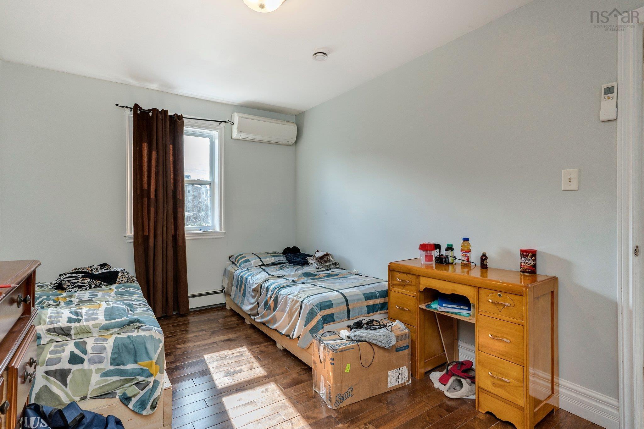 $649,900.00: 16 Prestwick Close, Halifax
