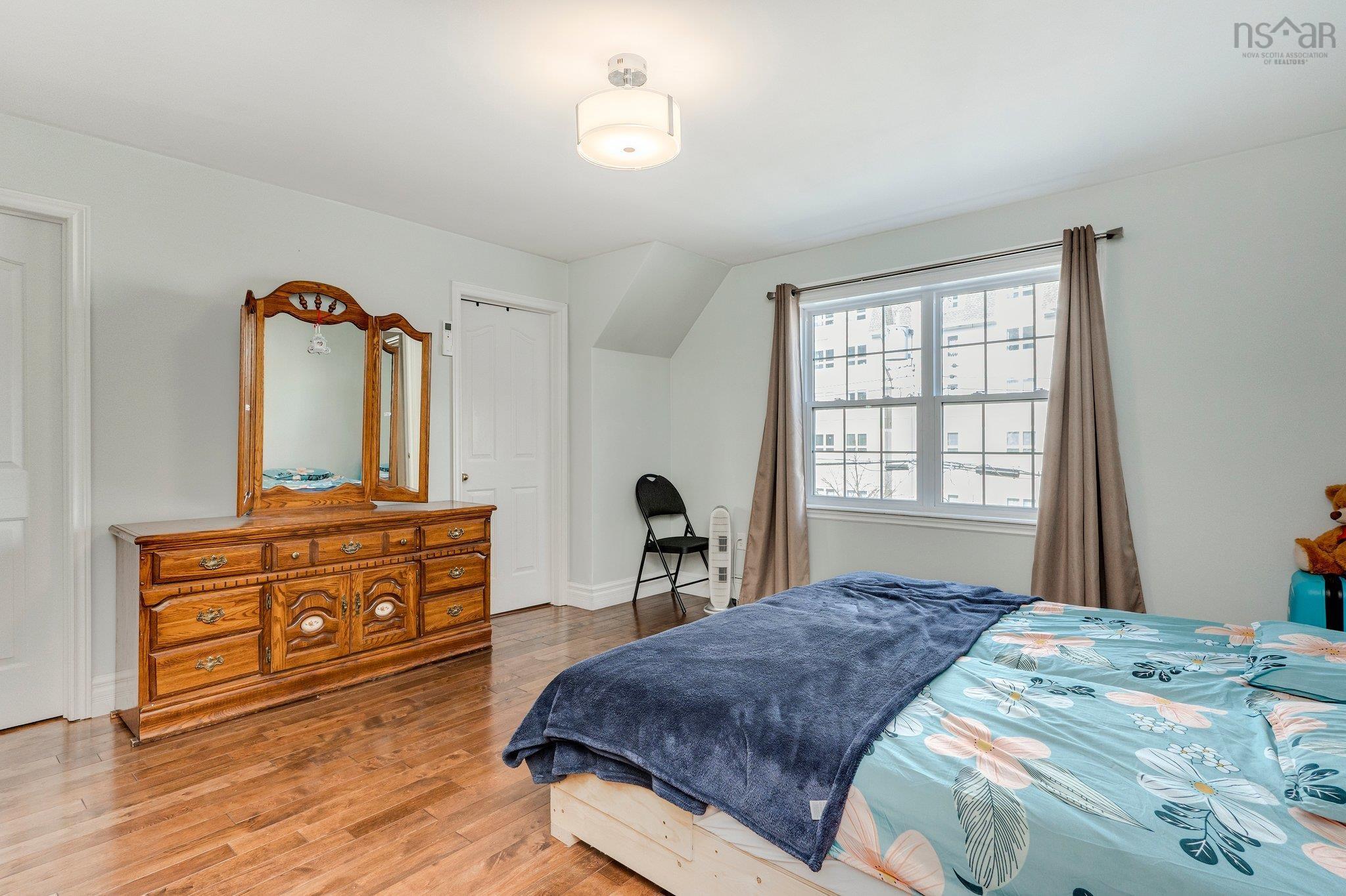 $649,900.00: 16 Prestwick Close, Halifax