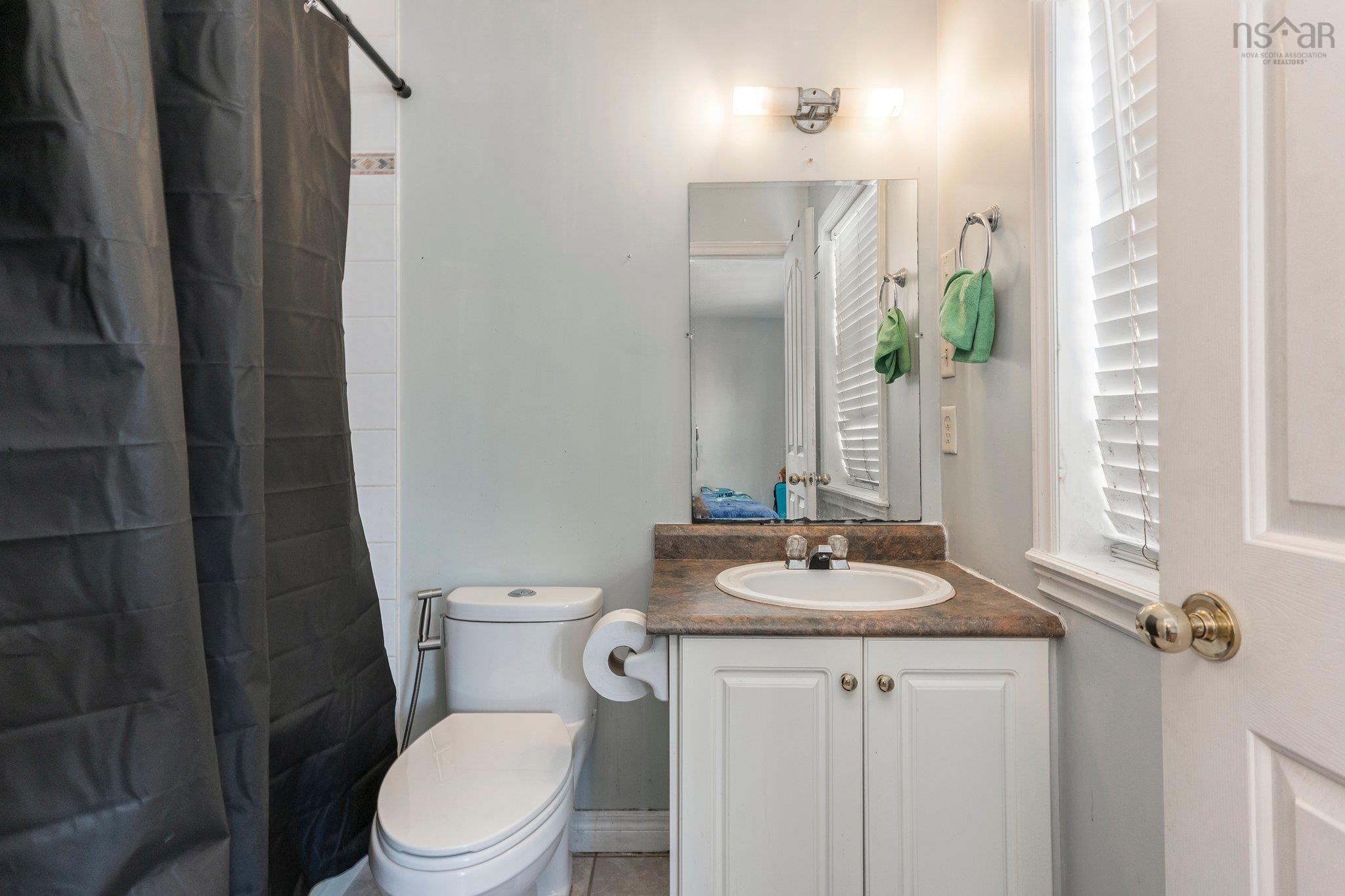 $649,900.00: 16 Prestwick Close, Halifax
