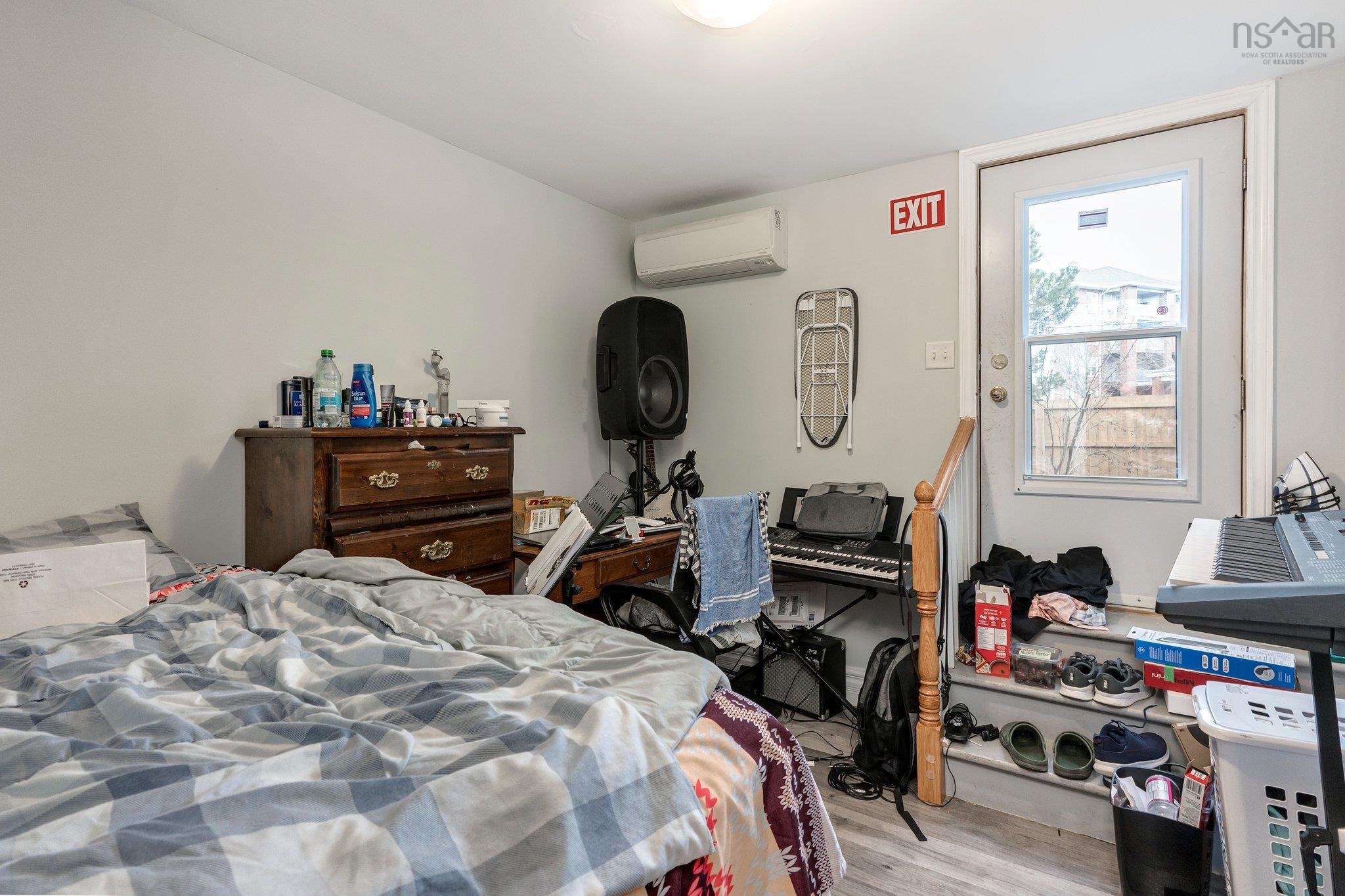 $649,900.00: 16 Prestwick Close, Halifax