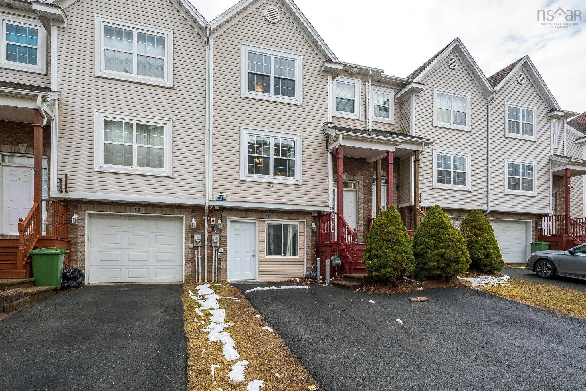 $649,900.00: 16 Prestwick Close, Halifax