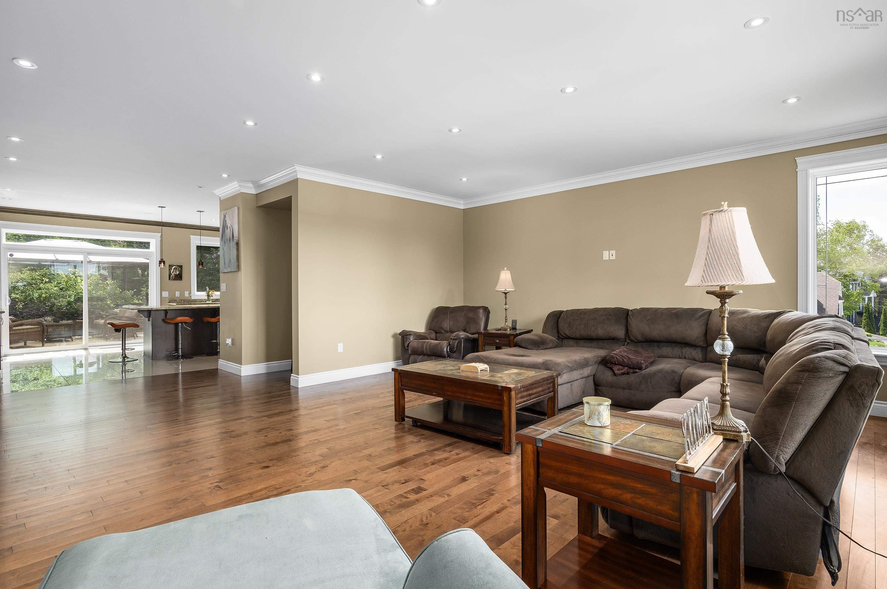 $1,199,000.00: 44 Admiral Cove Drive, Bedford