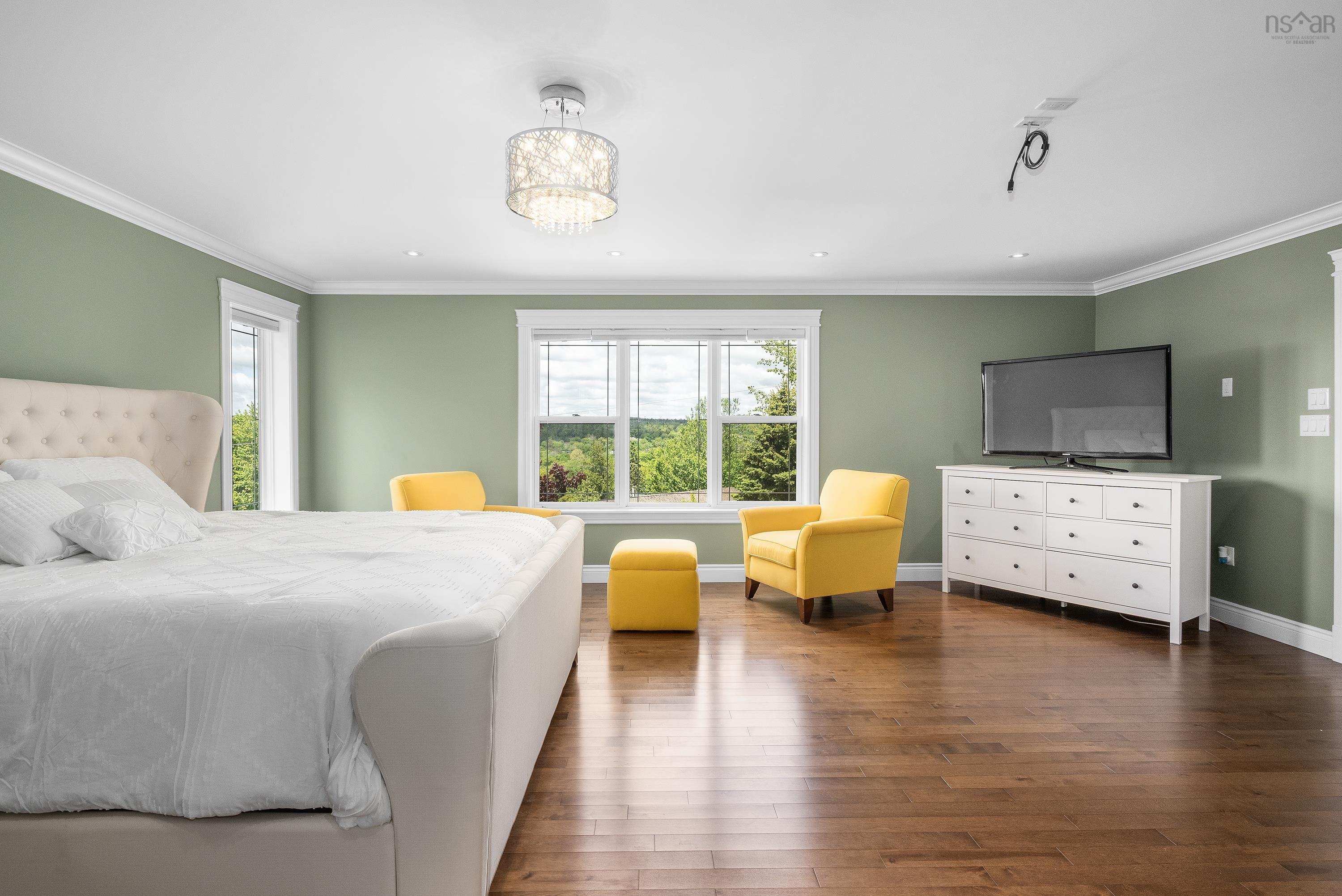 $1,199,000.00: 44 Admiral Cove Drive, Bedford