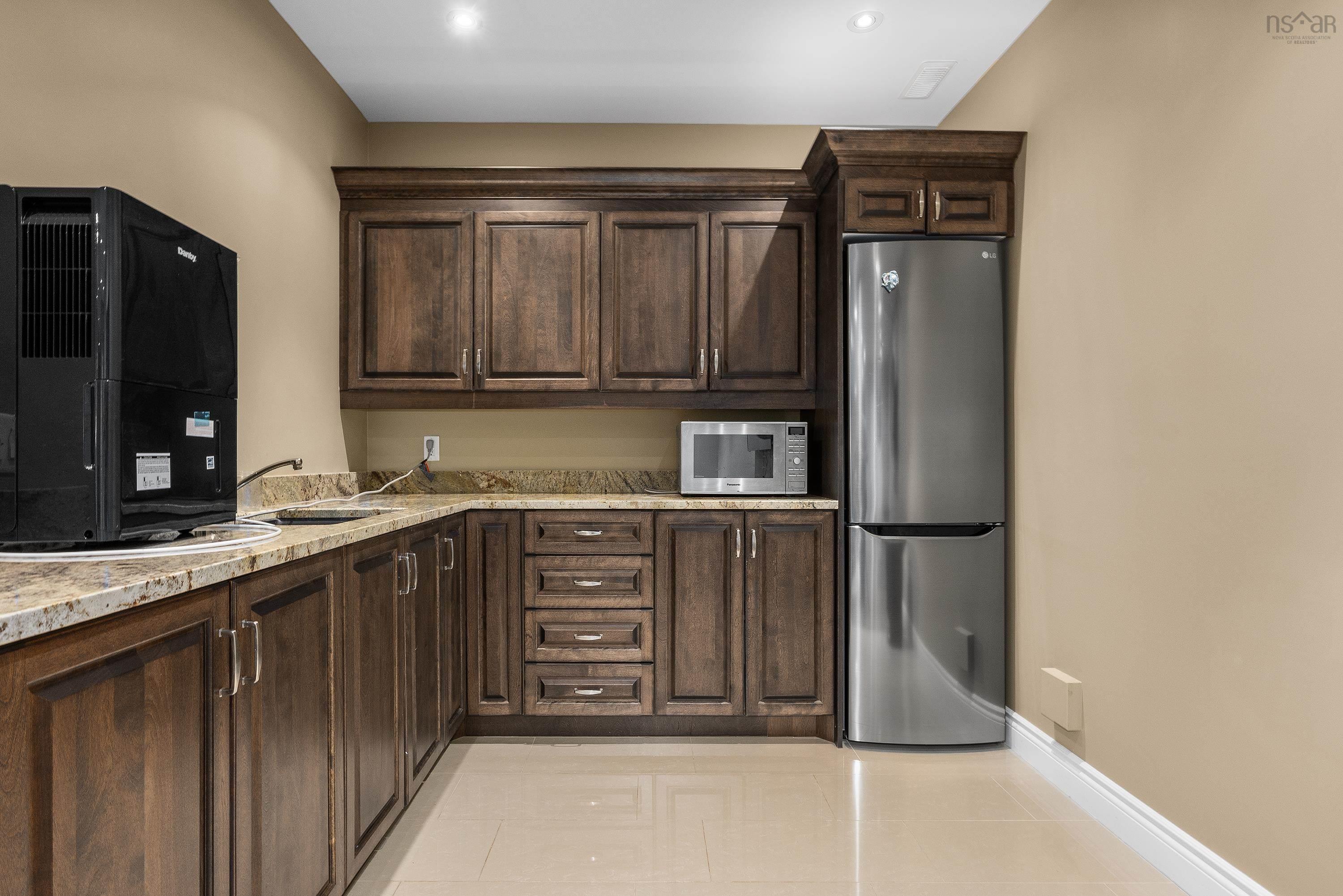 $1,199,000.00: 44 Admiral Cove Drive, Bedford