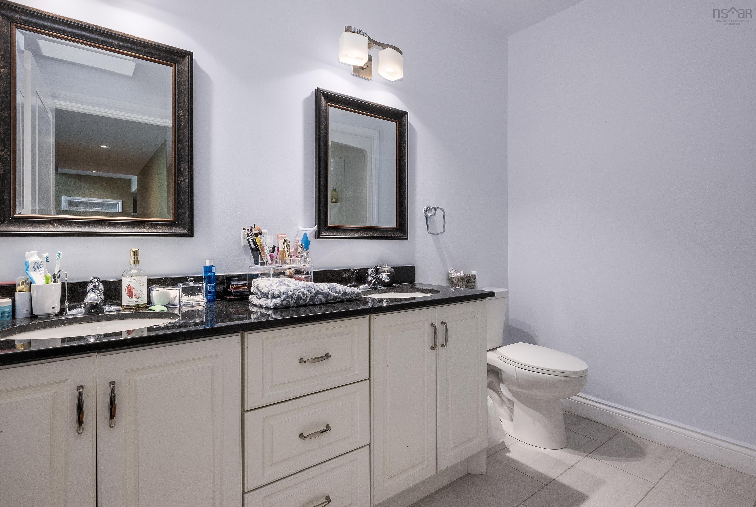$1,199,000.00: 44 Admiral Cove Drive, Bedford
