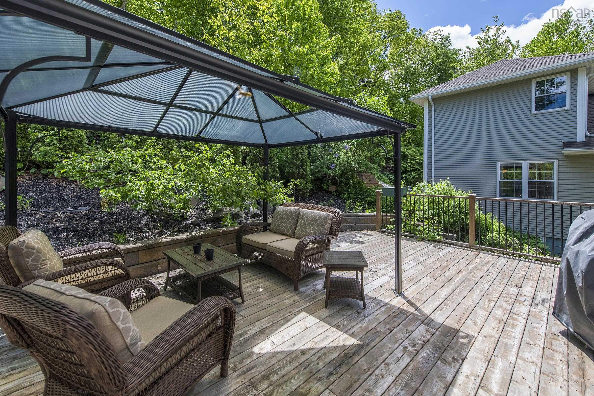 $1,199,000.00: 44 Admiral Cove Drive, Bedford