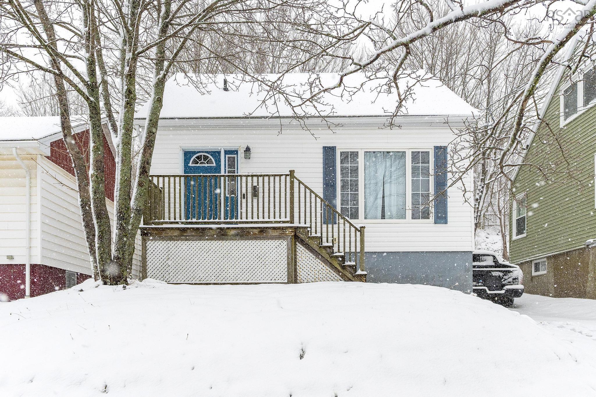 $560,000.00: 3706 Lynch Street, Halifax