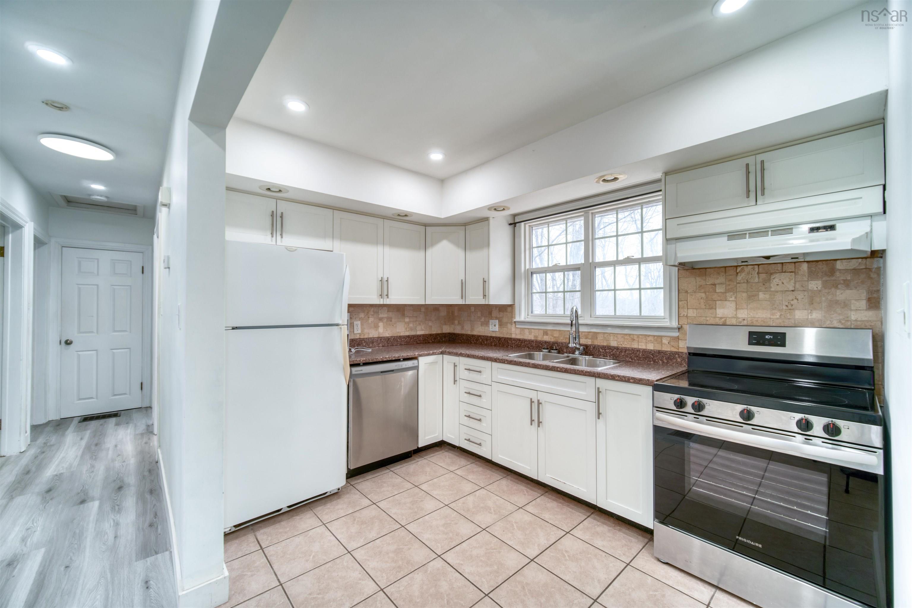$514,900.00: 43 Beaver Bank Road, Lower Sackville