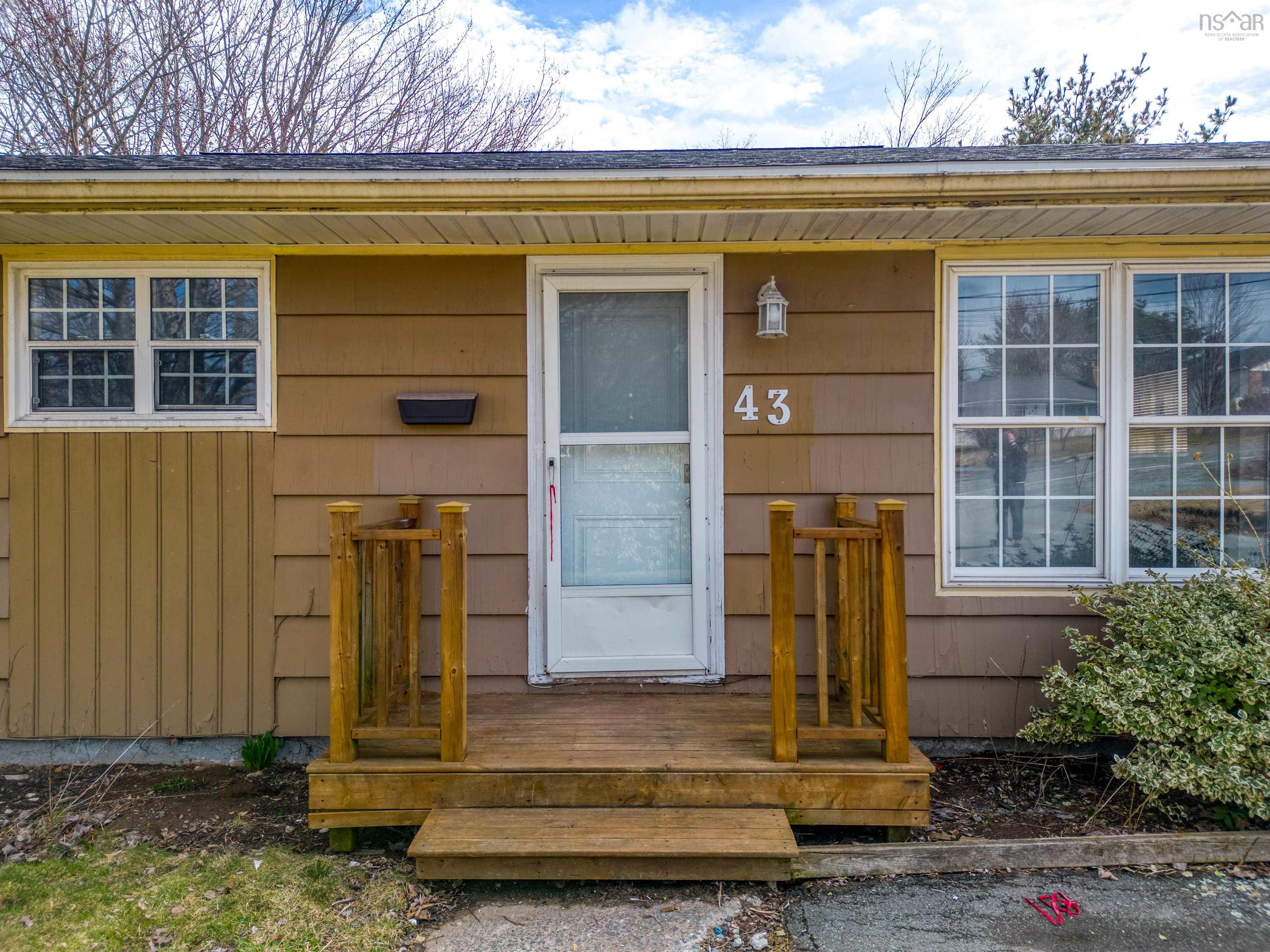 $514,900.00: 43 Beaver Bank Road, Lower Sackville