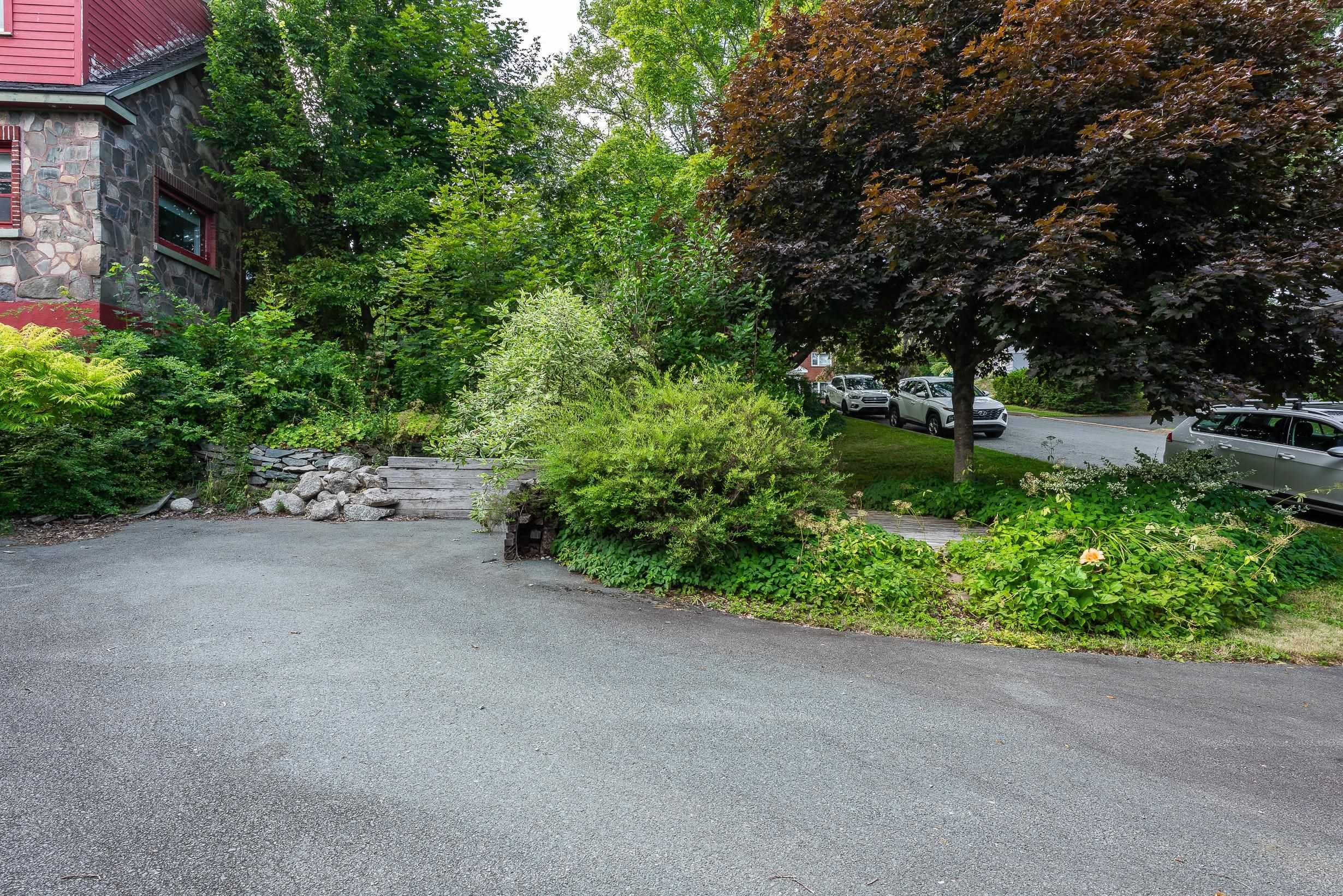 $395,000.00: Unit 10 B-2 Crichton Avenue, Dartmouth