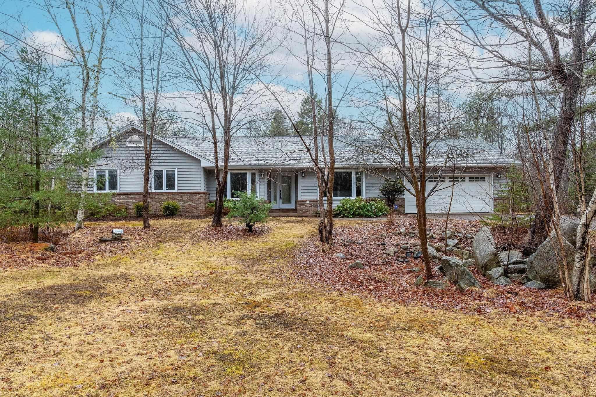 $749,900.00: 552 Lockview Road, Fall River