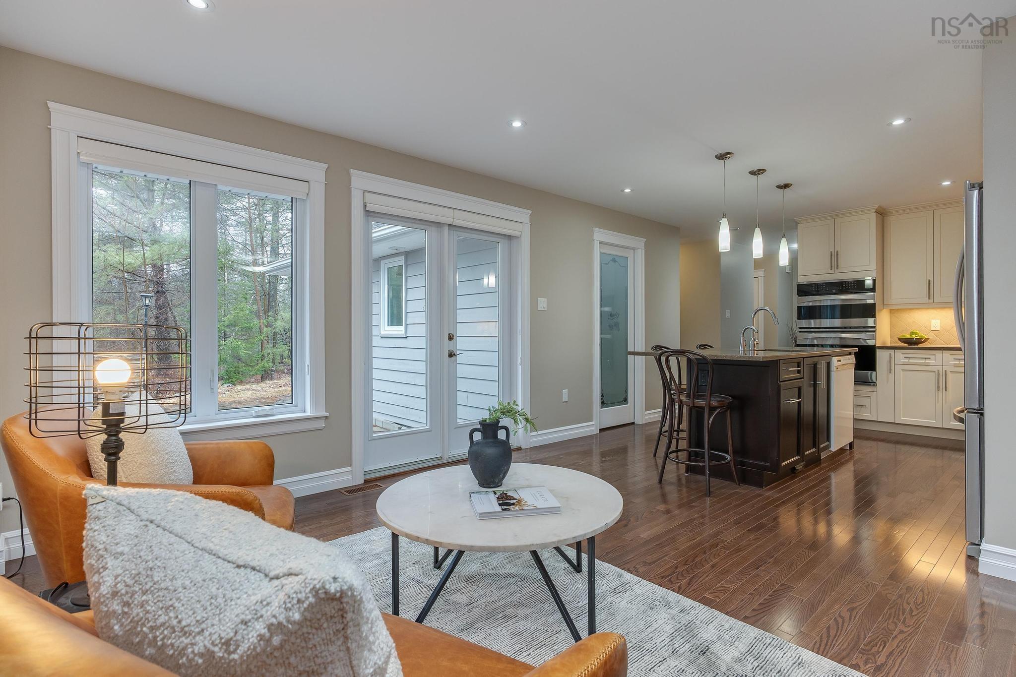 $749,900.00: 552 Lockview Road, Fall River