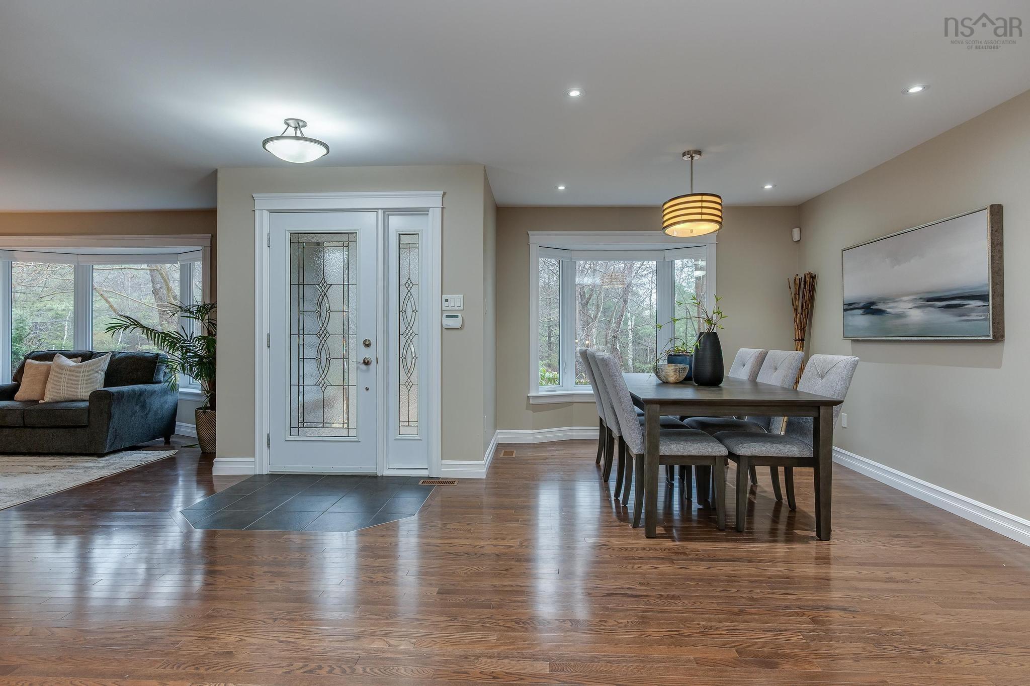 $749,900.00: 552 Lockview Road, Fall River