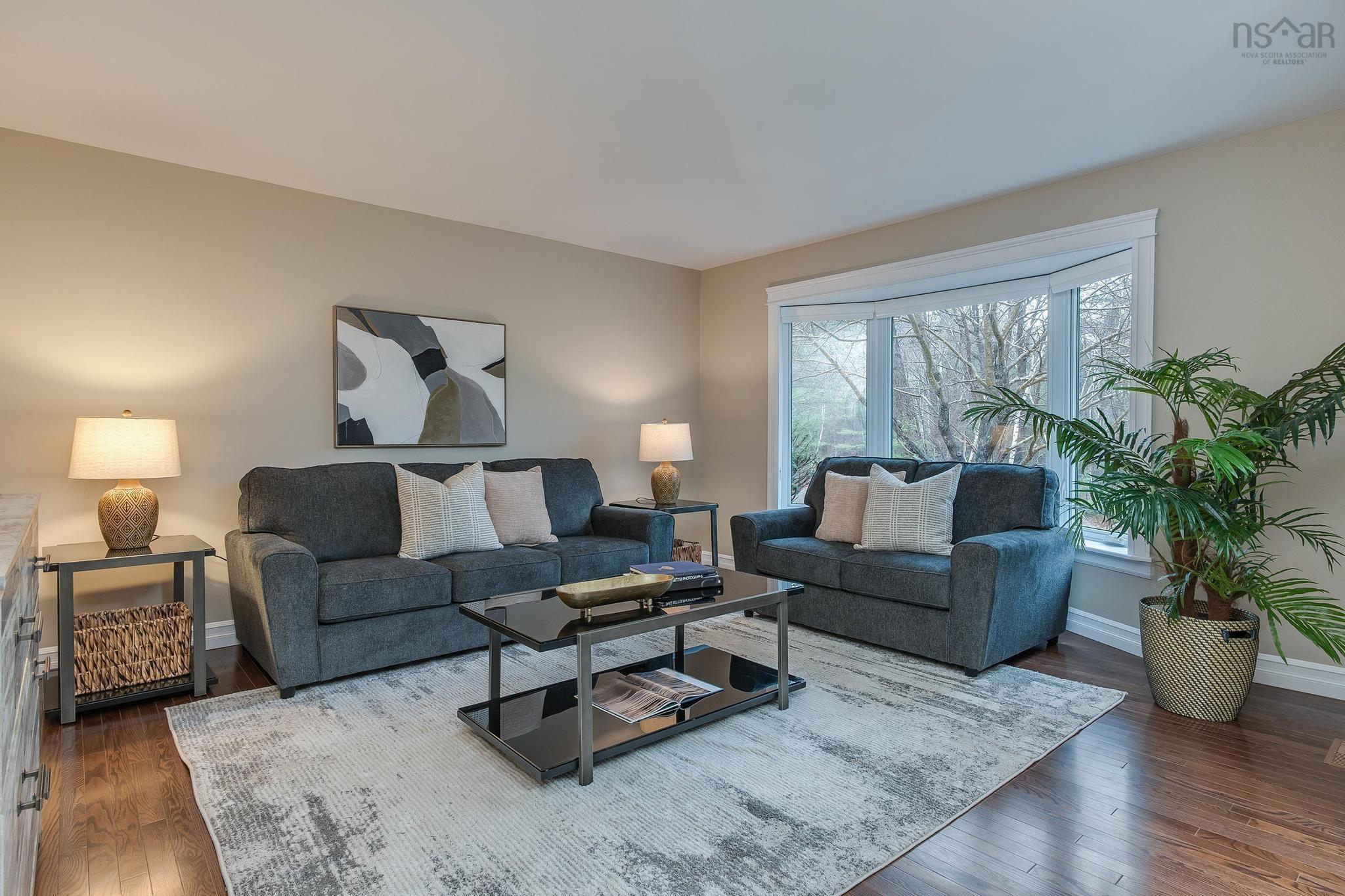 $749,900.00: 552 Lockview Road, Fall River