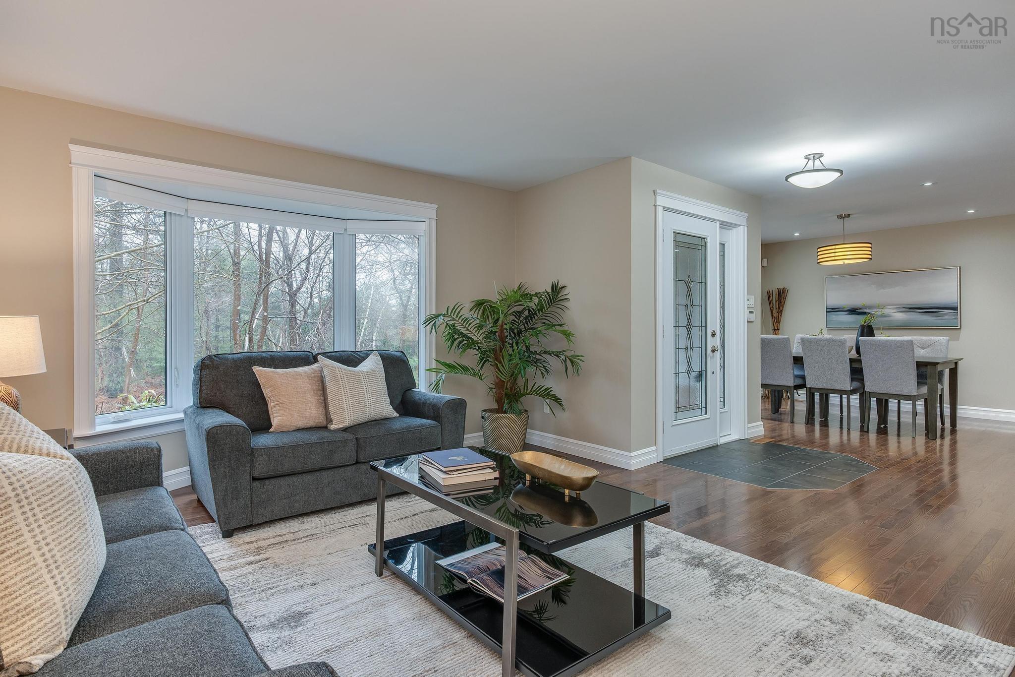 $749,900.00: 552 Lockview Road, Fall River