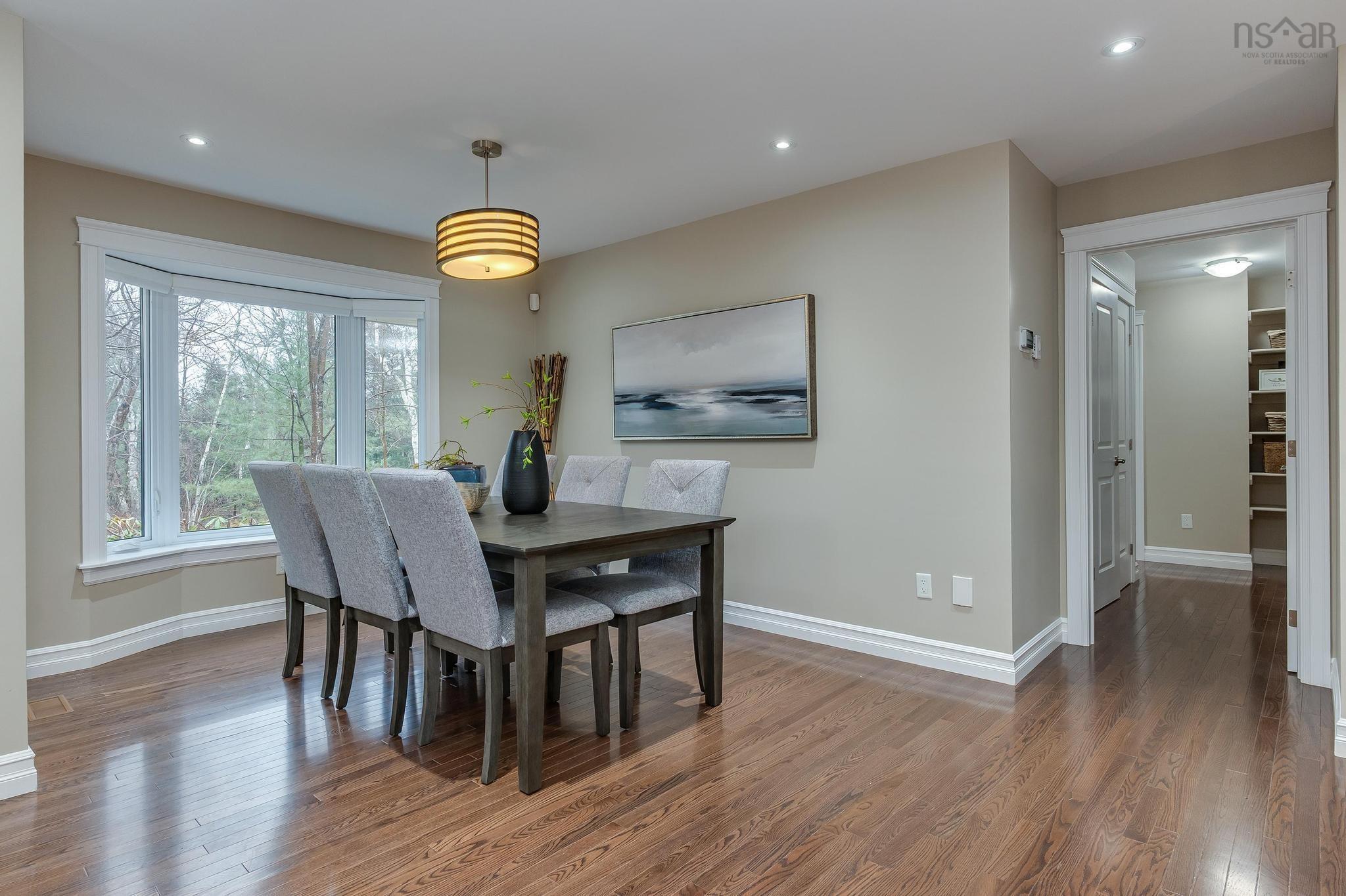 $749,900.00: 552 Lockview Road, Fall River