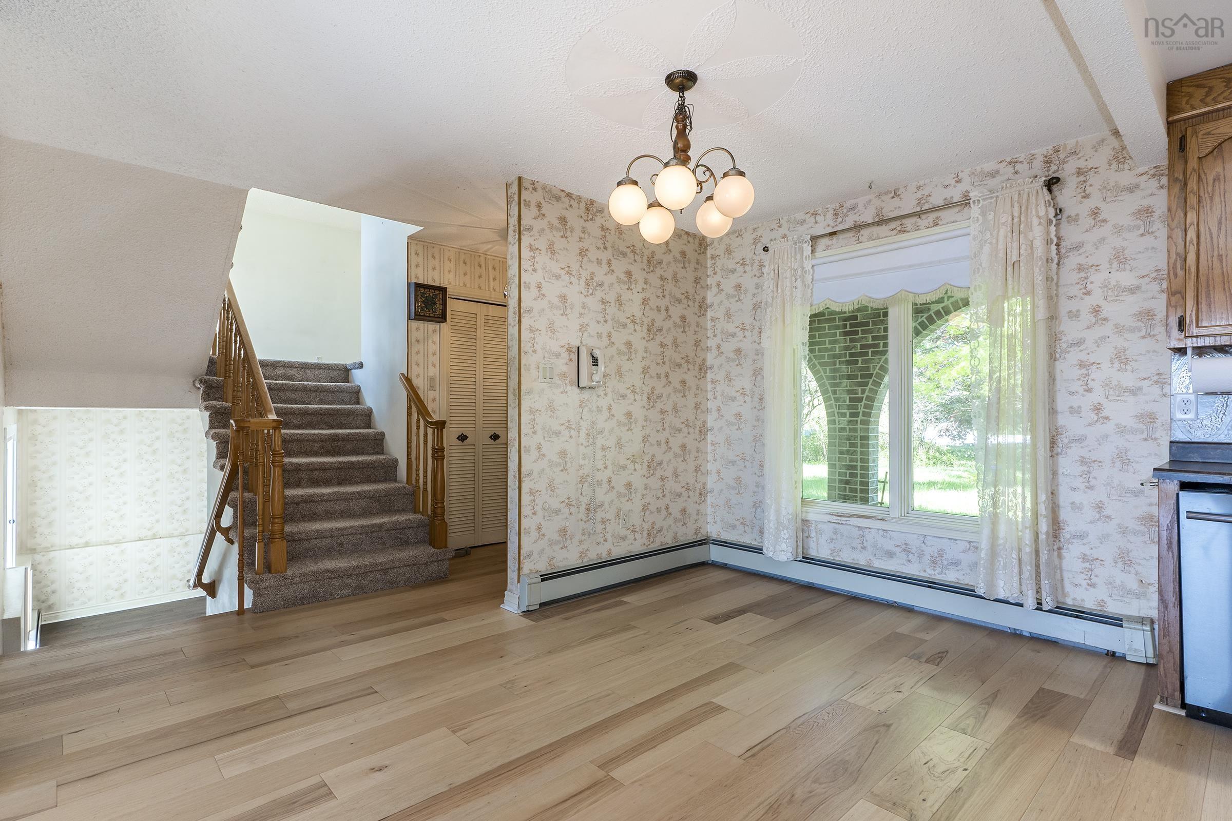 $649,900.00: 45 Karen Crescent, Porters Lake