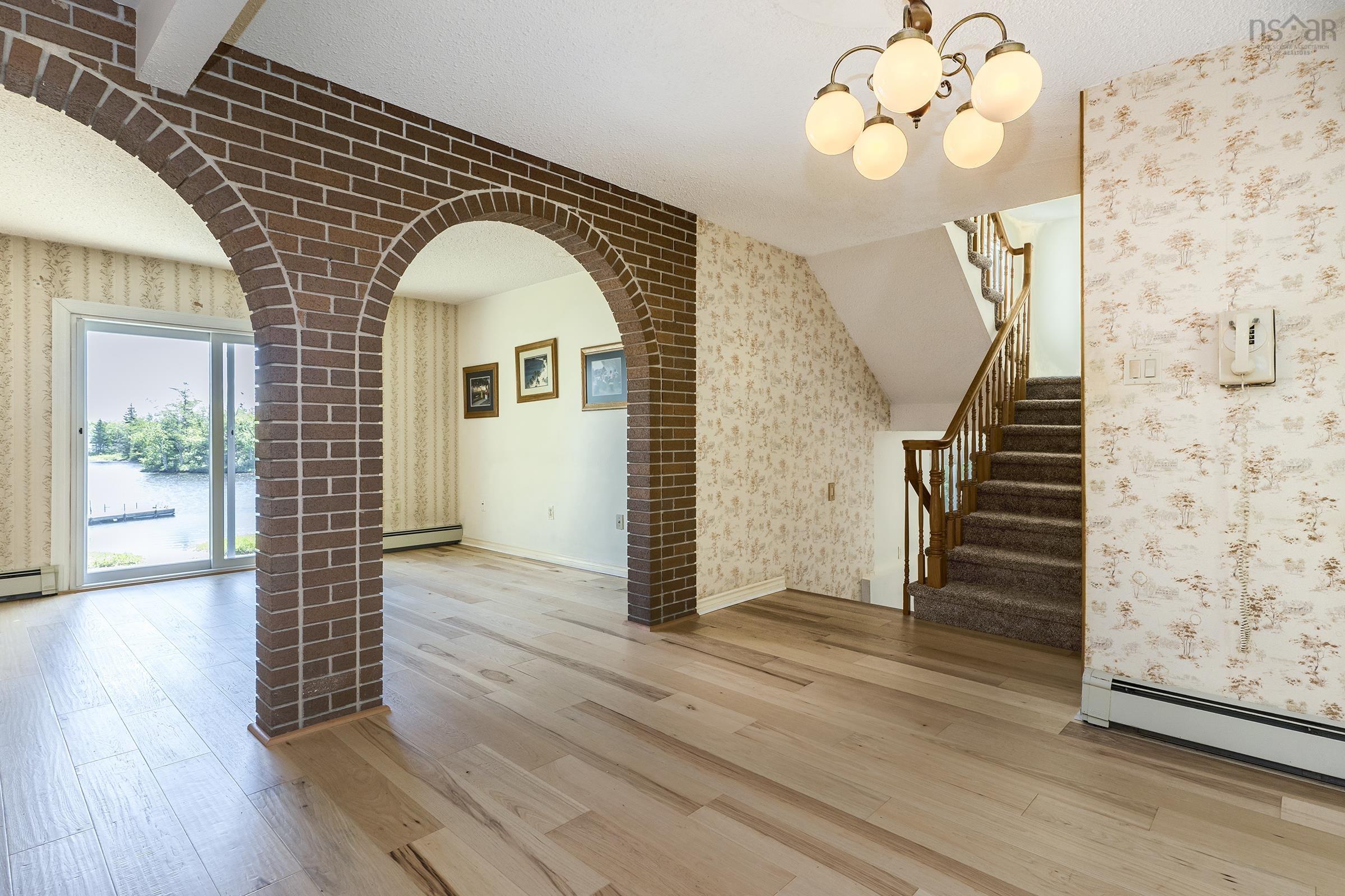 $649,900.00: 45 Karen Crescent, Porters Lake