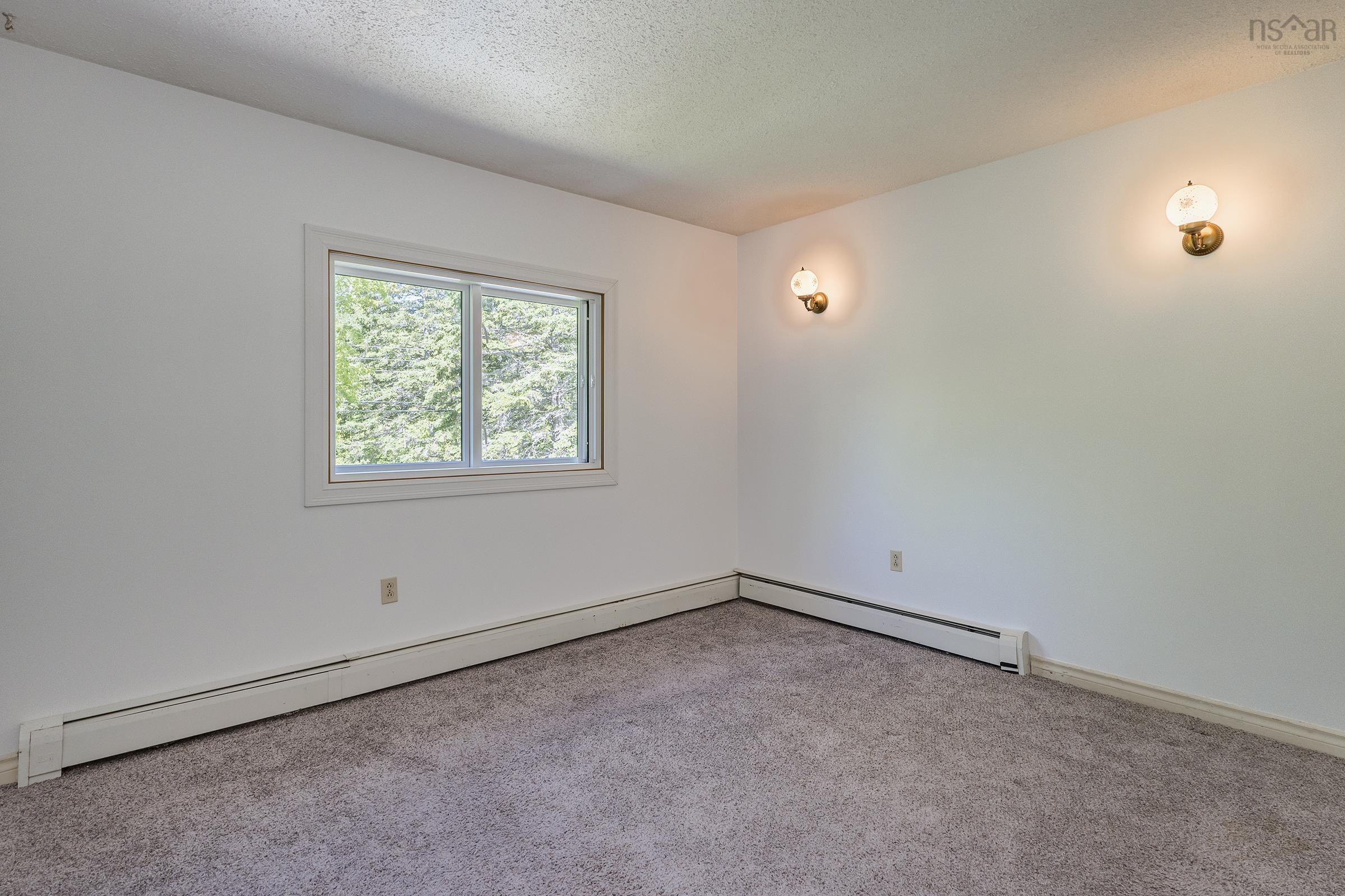 $649,900.00: 45 Karen Crescent, Porters Lake