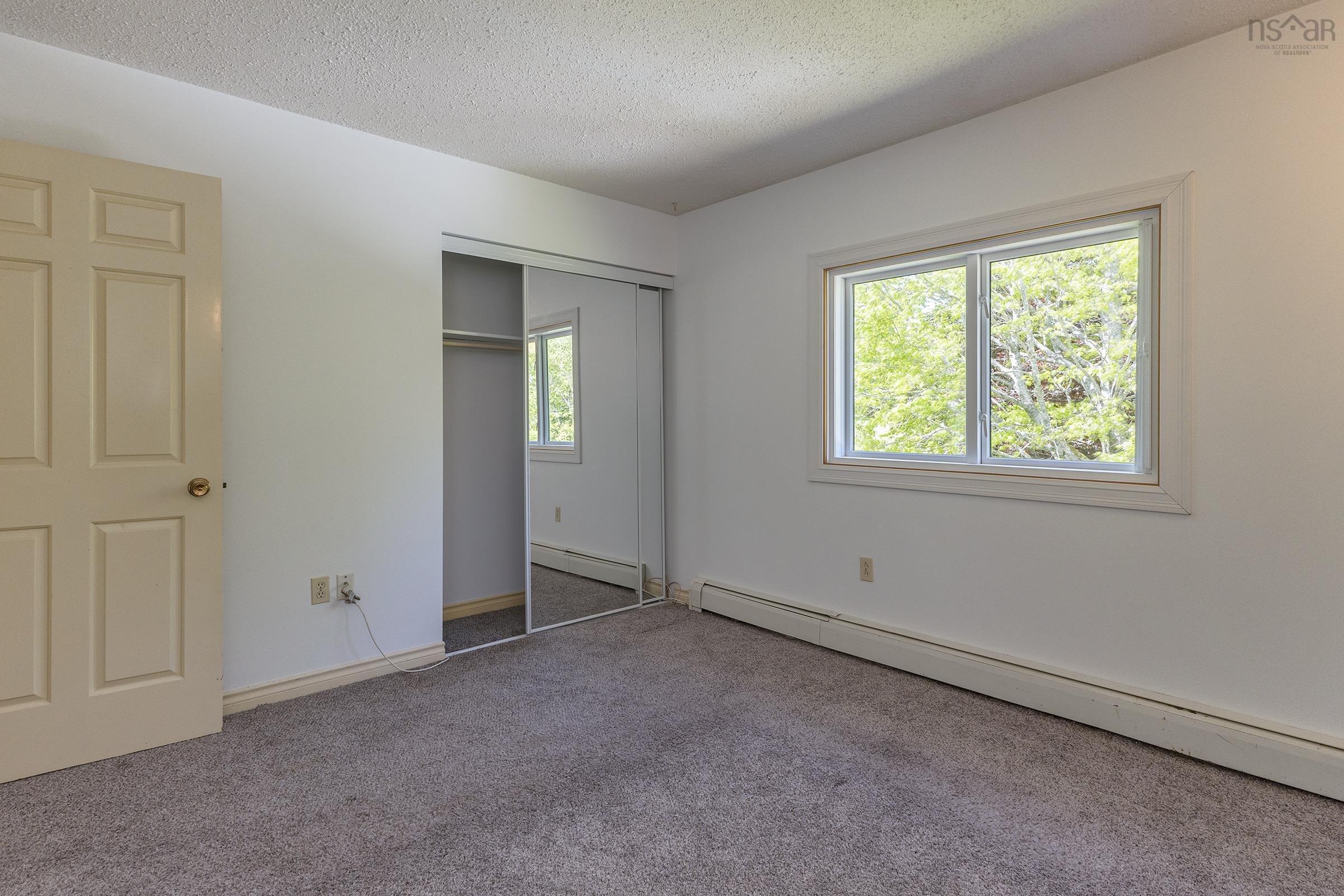 $649,900.00: 45 Karen Crescent, Porters Lake