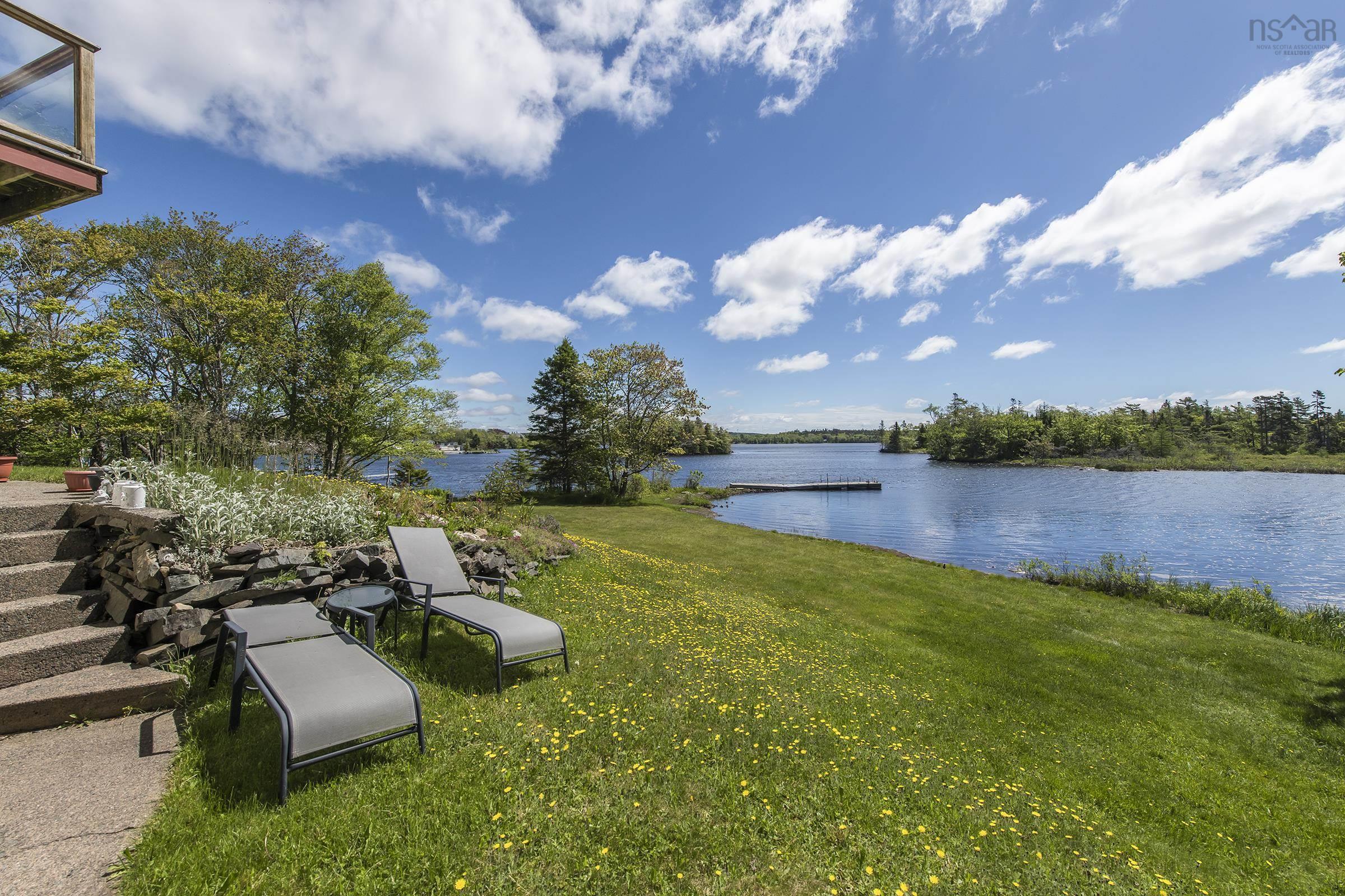 $649,900.00: 45 Karen Crescent, Porters Lake
