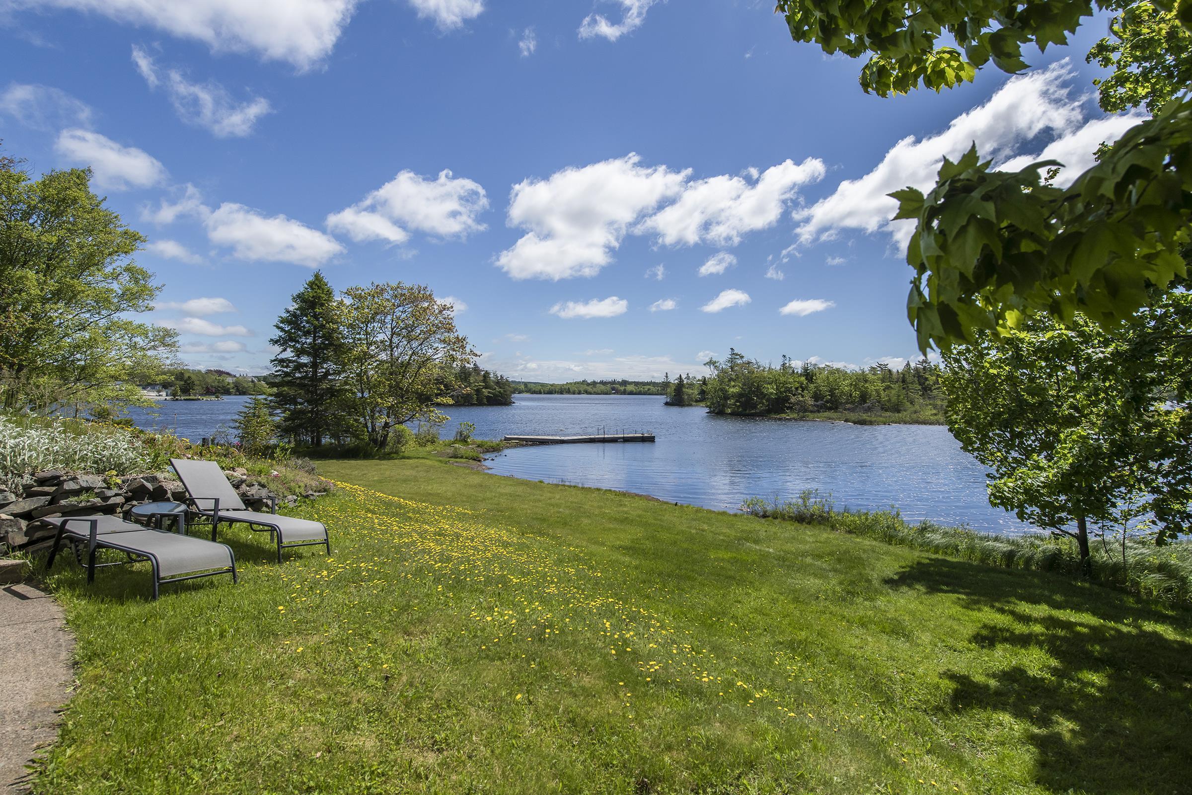 $649,900.00: 45 Karen Crescent, Porters Lake