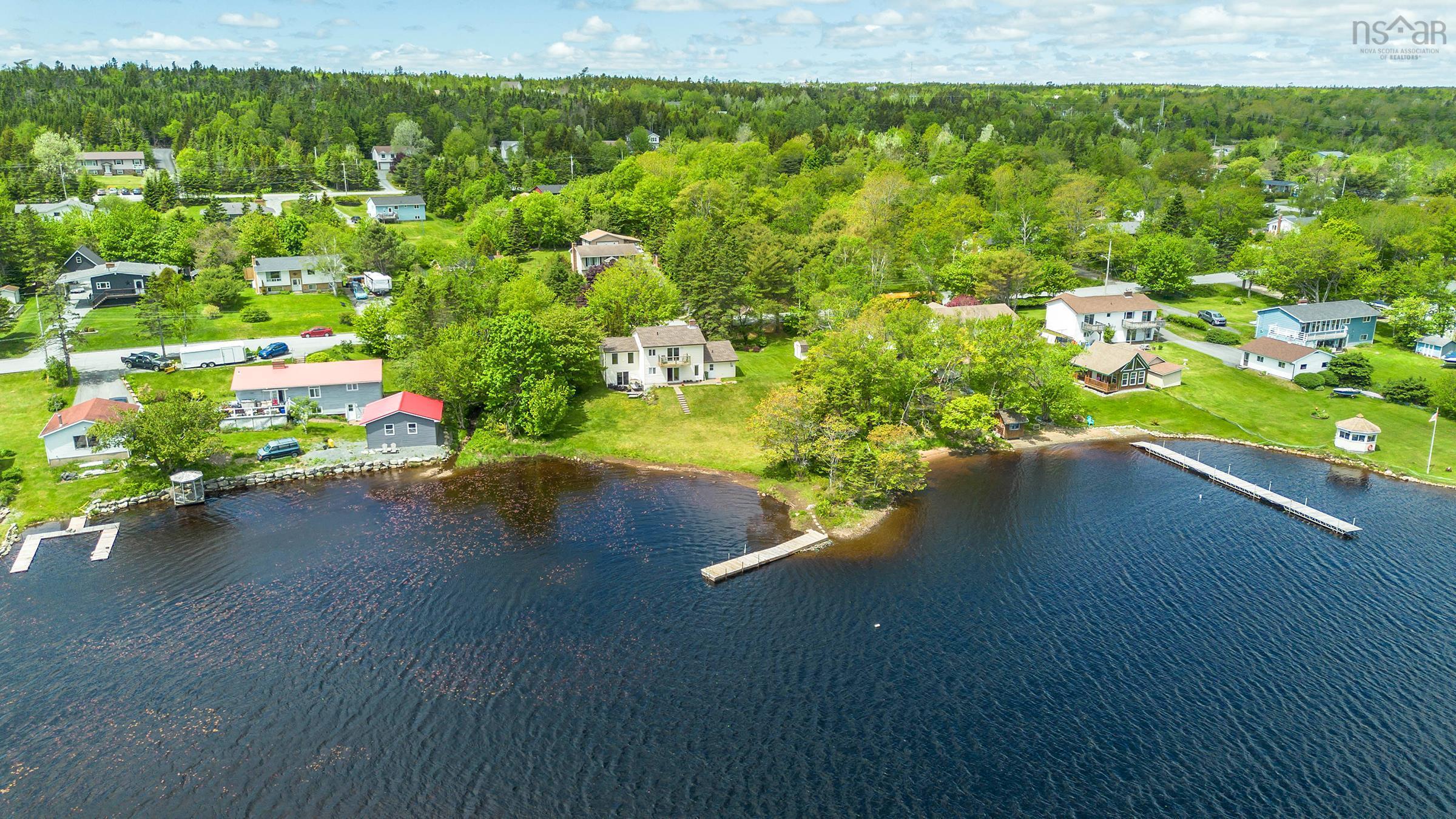 $649,900.00: 45 Karen Crescent, Porters Lake