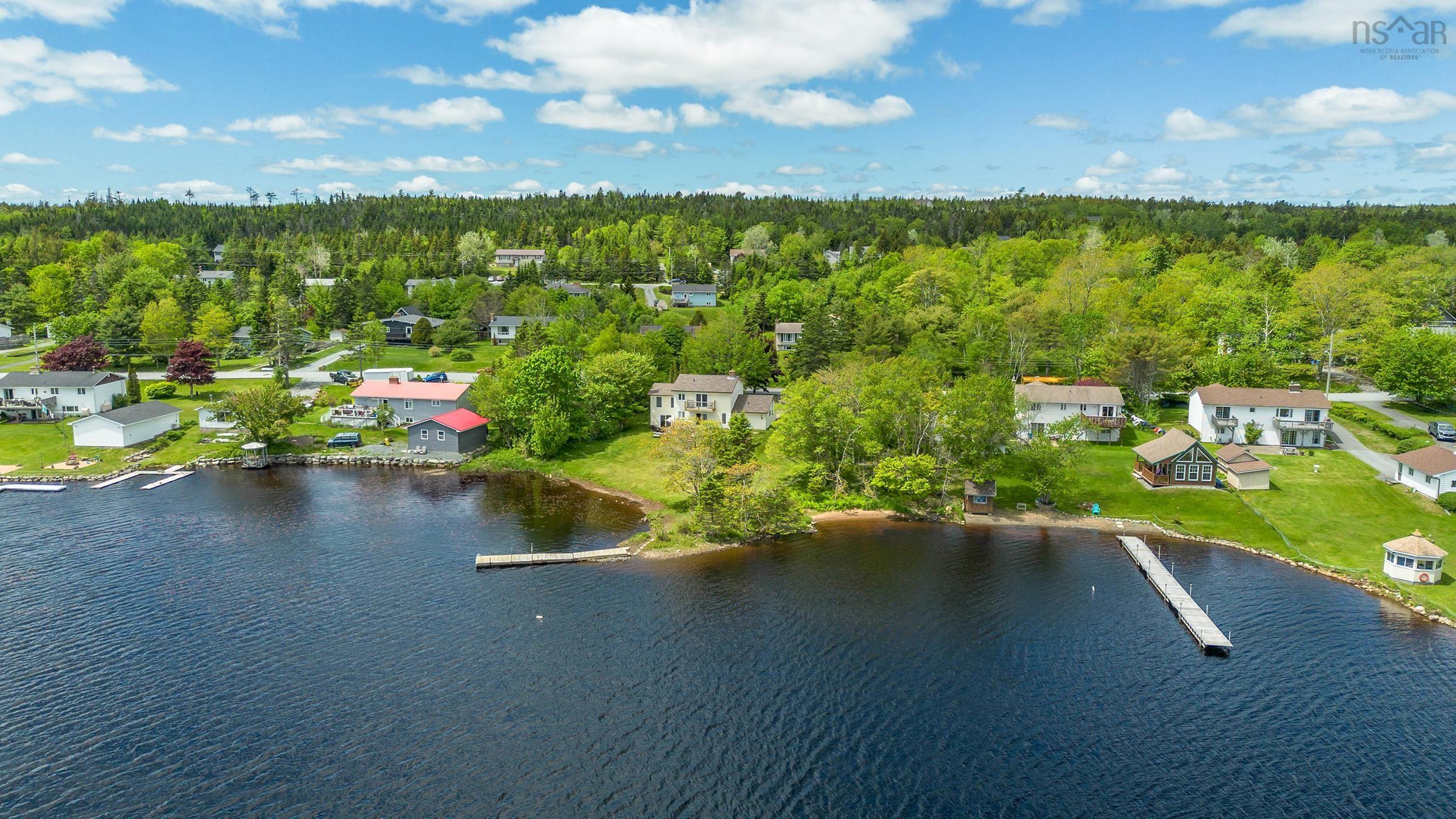 $649,900.00: 45 Karen Crescent, Porters Lake