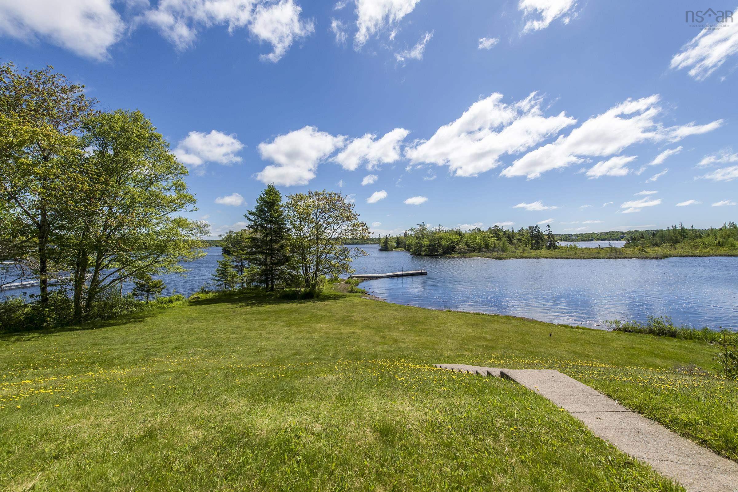$649,900.00: 45 Karen Crescent, Porters Lake