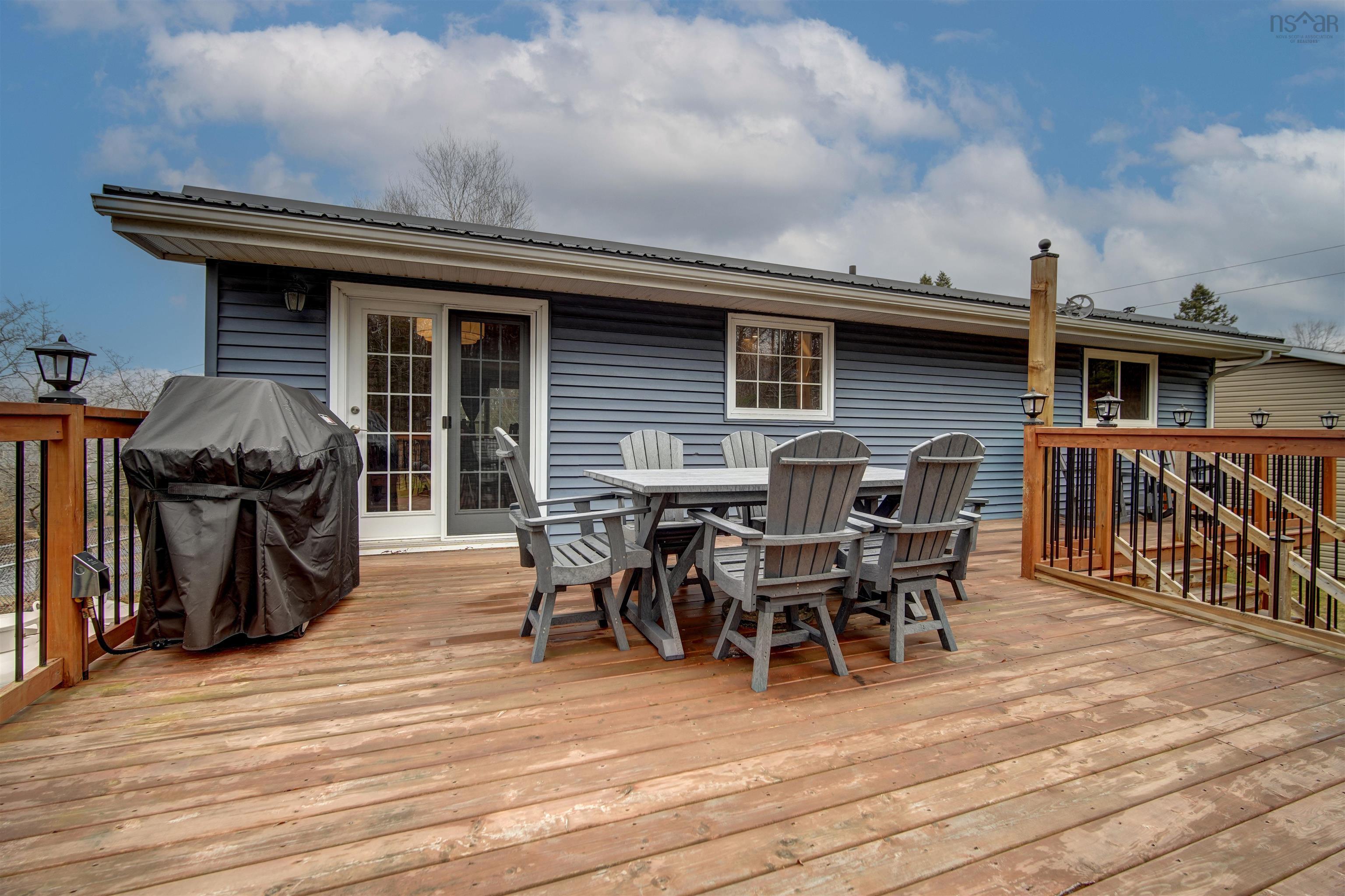 $685,000.00: 31 Oakmount Drive, Bedford
