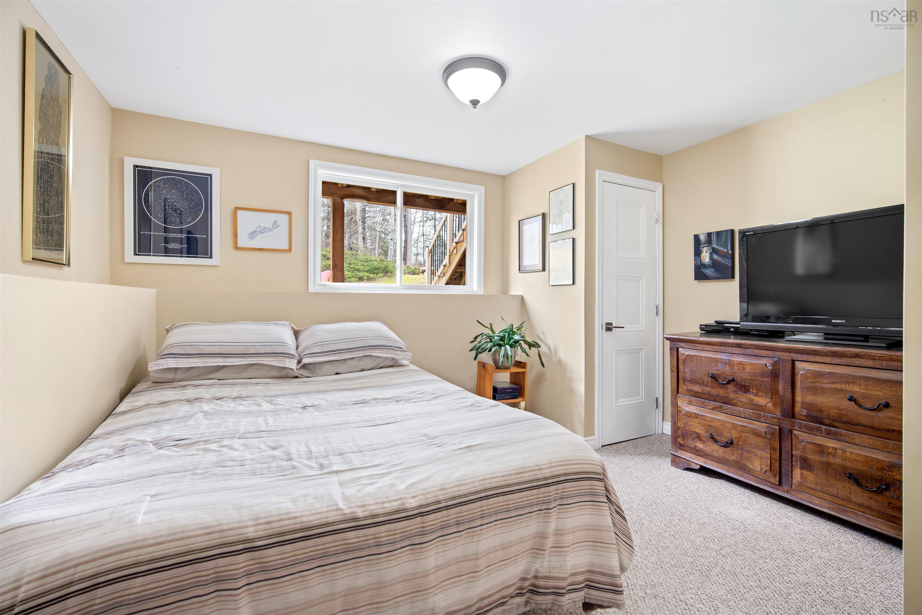 $685,000.00: 31 Oakmount Drive, Bedford