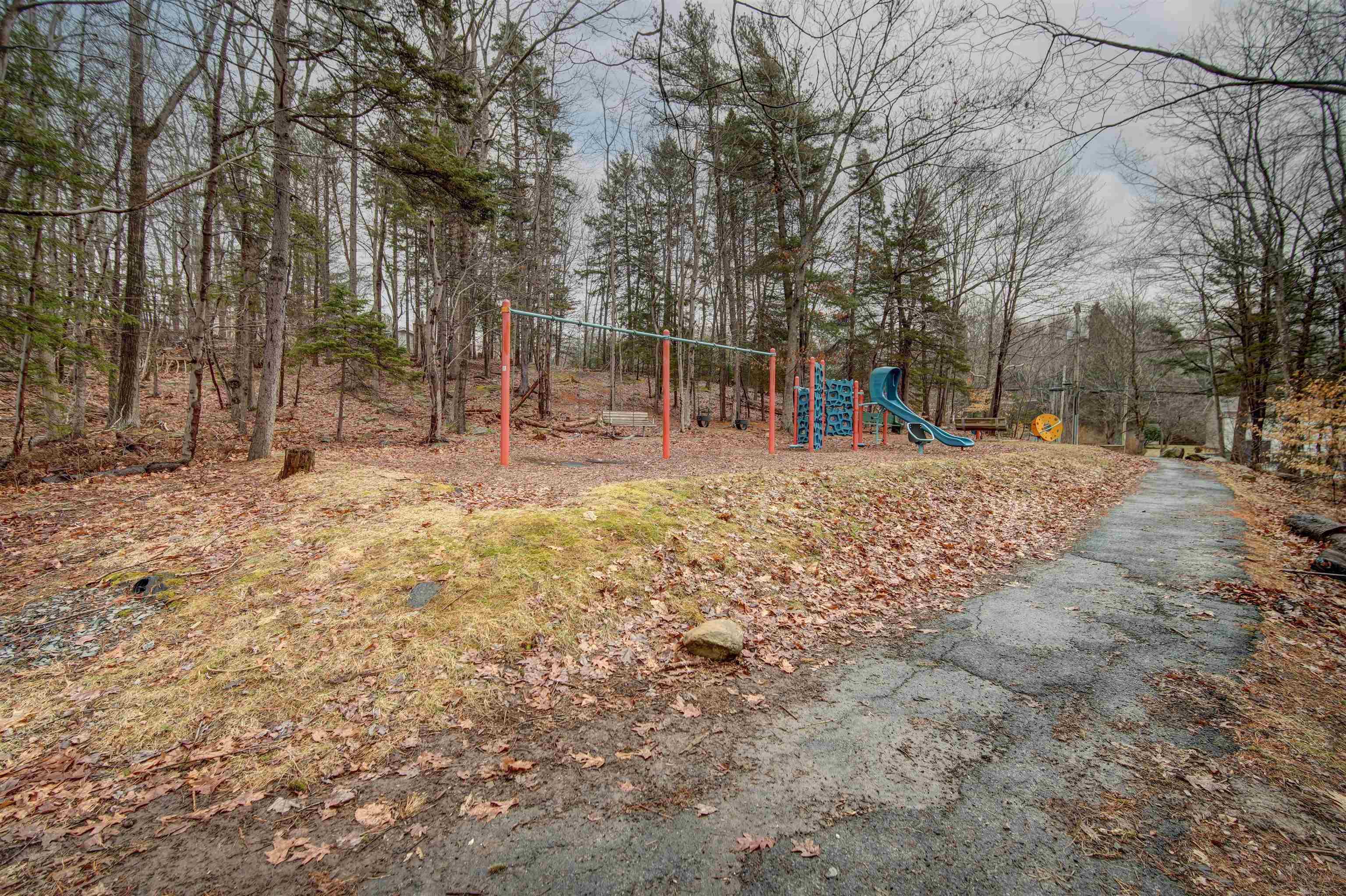 $685,000.00: 31 Oakmount Drive, Bedford