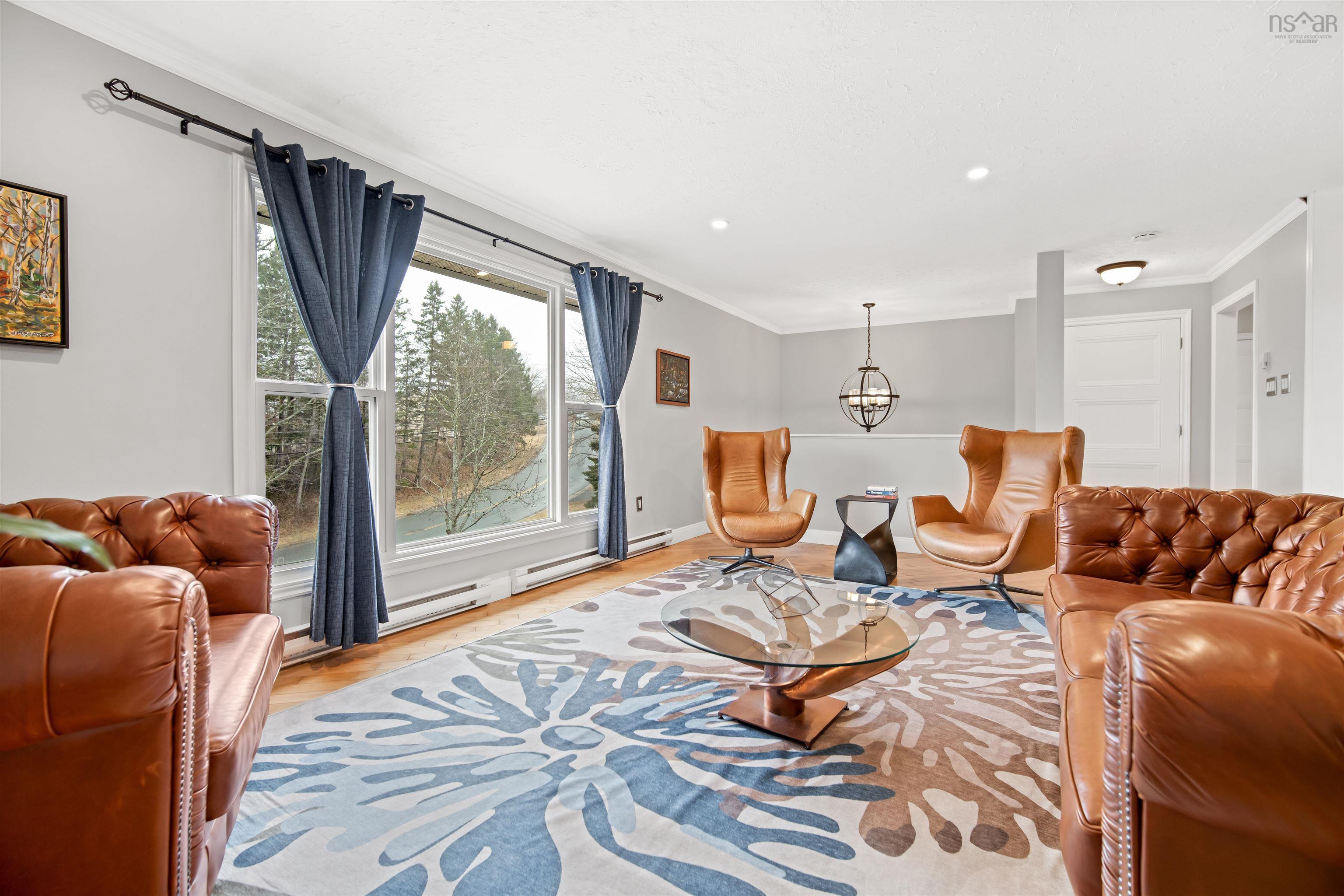 $685,000.00: 31 Oakmount Drive, Bedford