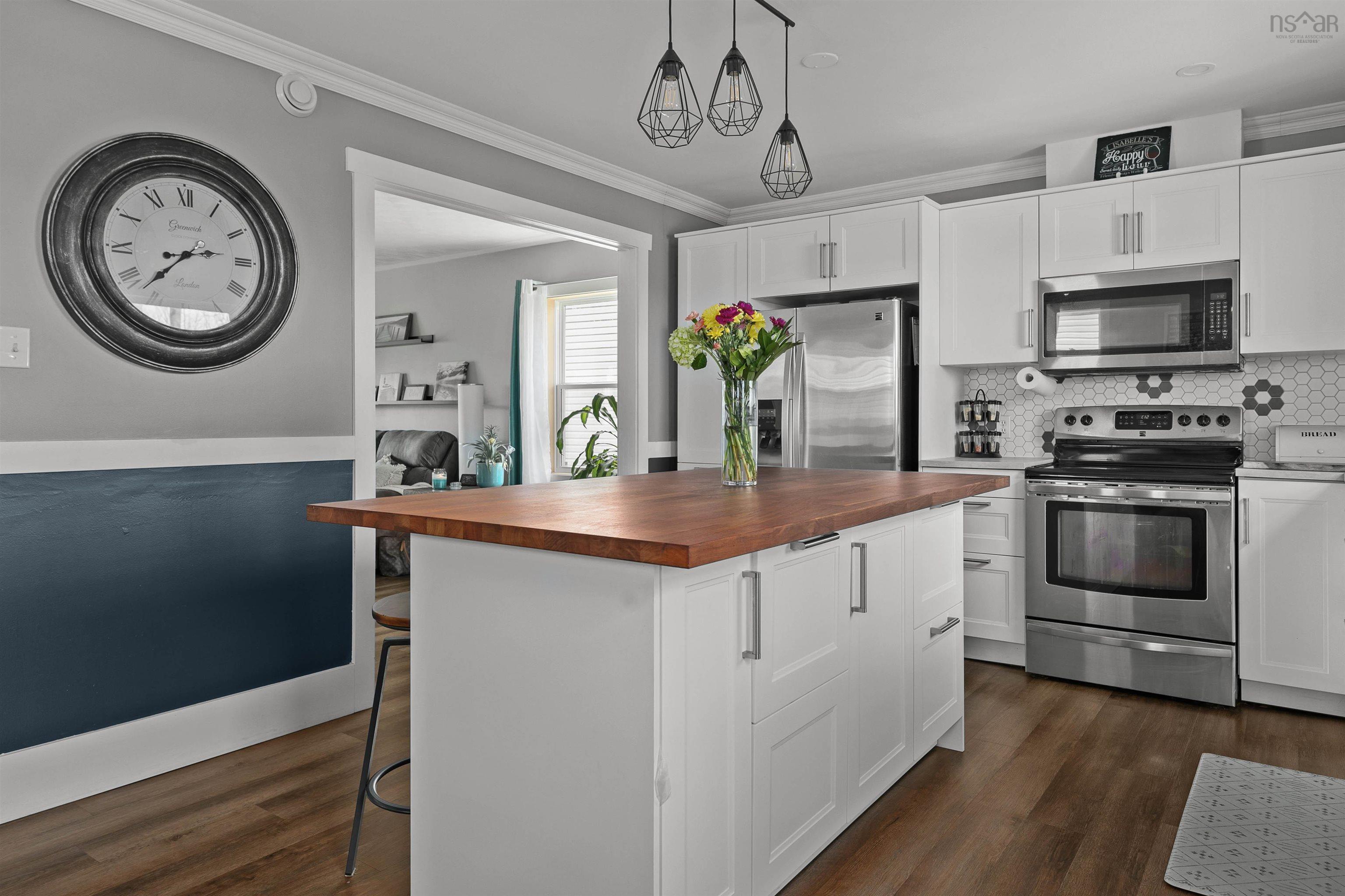 $499,900.00: 18 Armcrest Drive, Lower Sackville