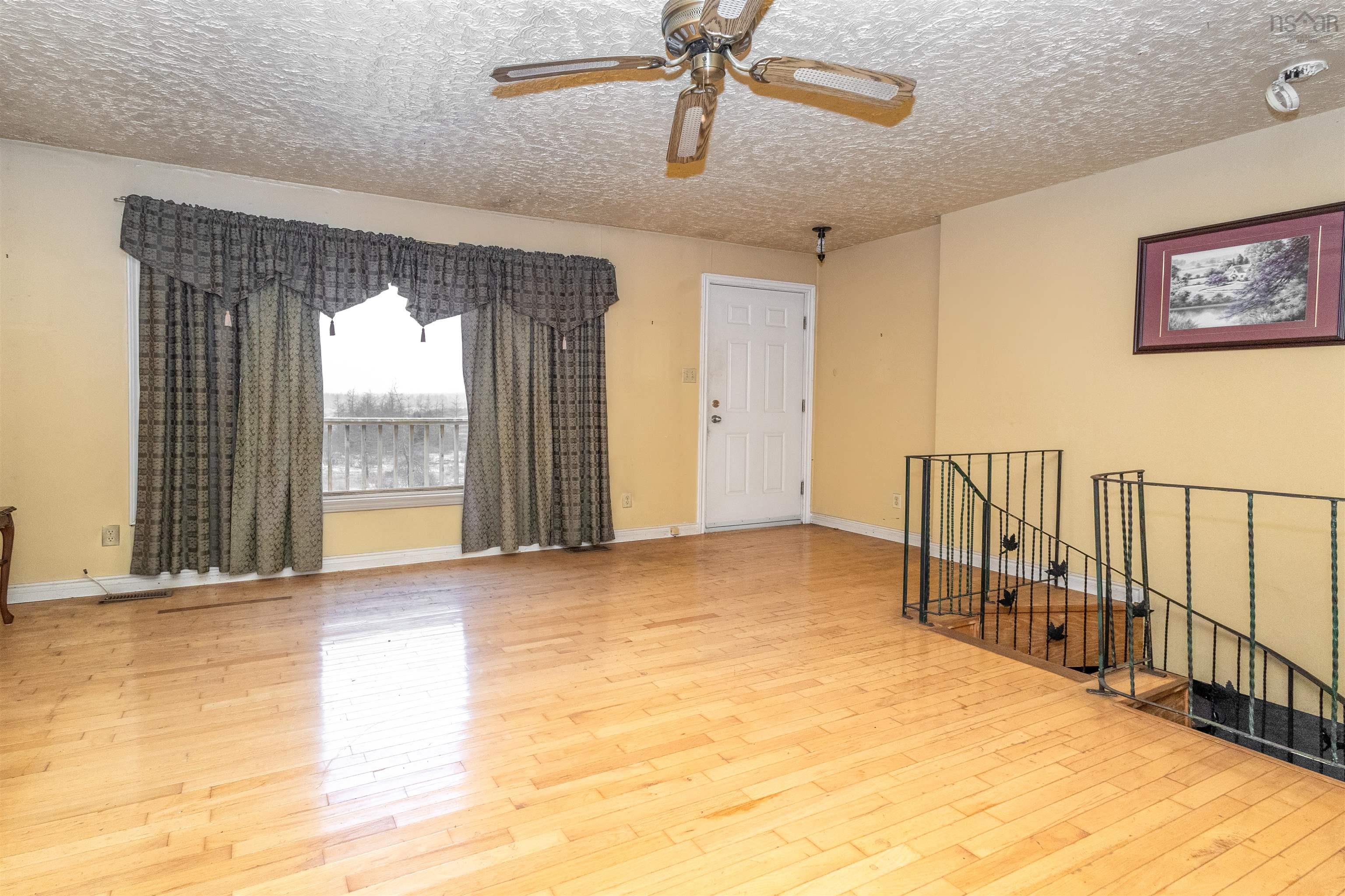 $599,000.00: 723 Intervale Road, Huntington