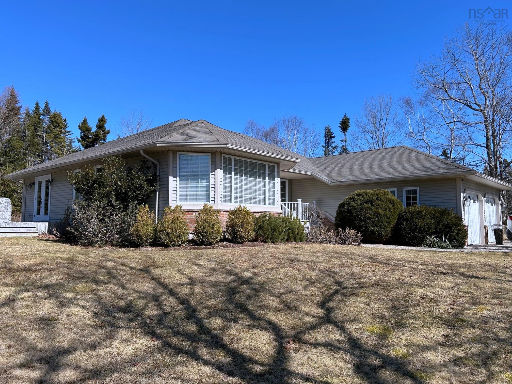 $729,000.00: 7354 Highway 329, East River Point