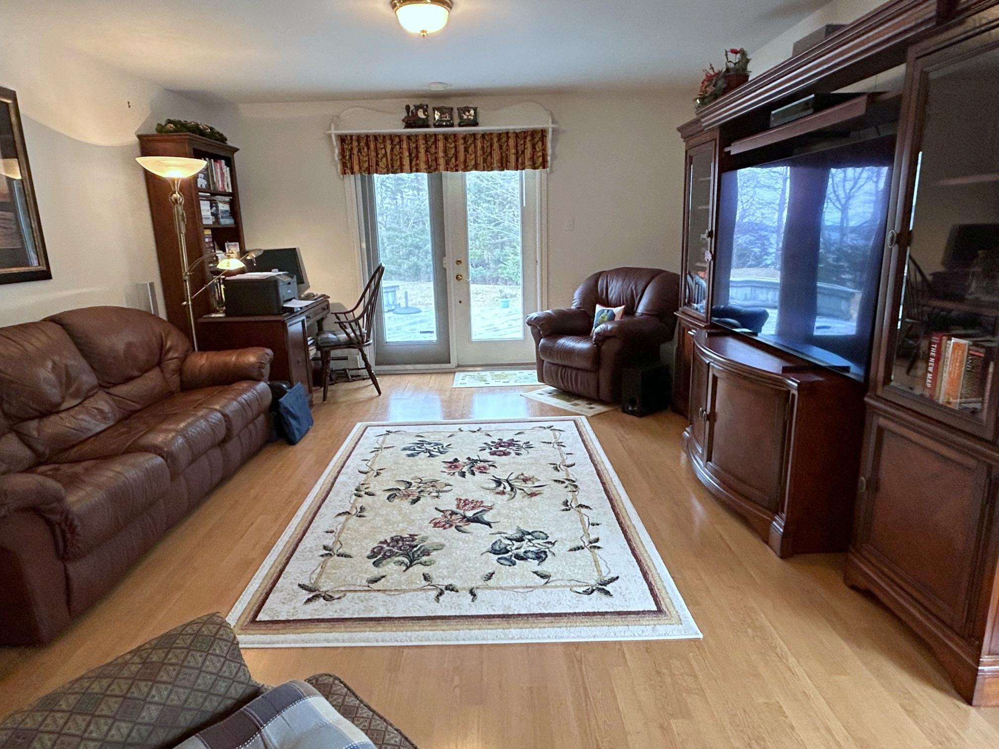 $729,000.00: 7354 Highway 329, East River Point