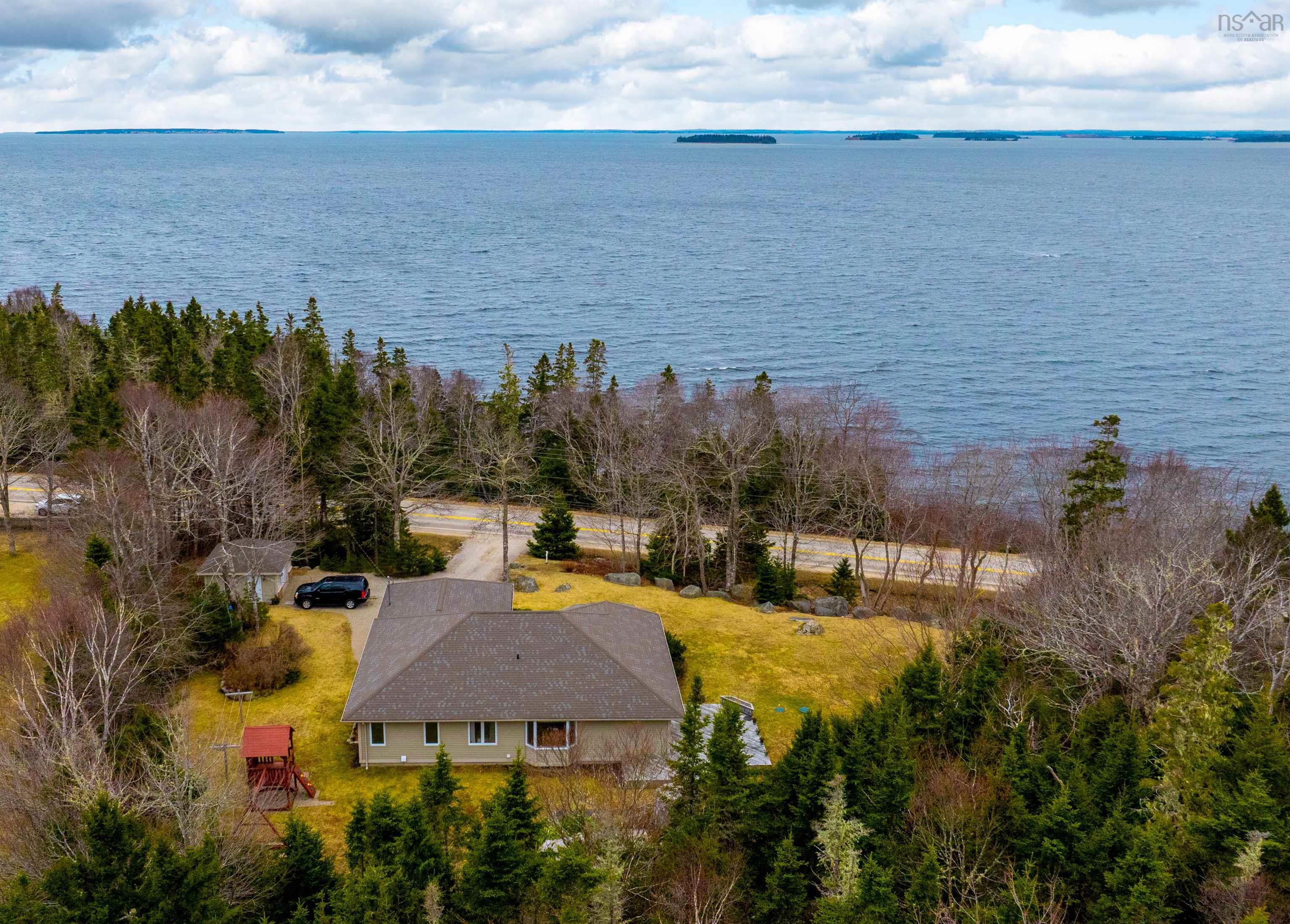 $729,000.00: 7354 Highway 329, East River Point