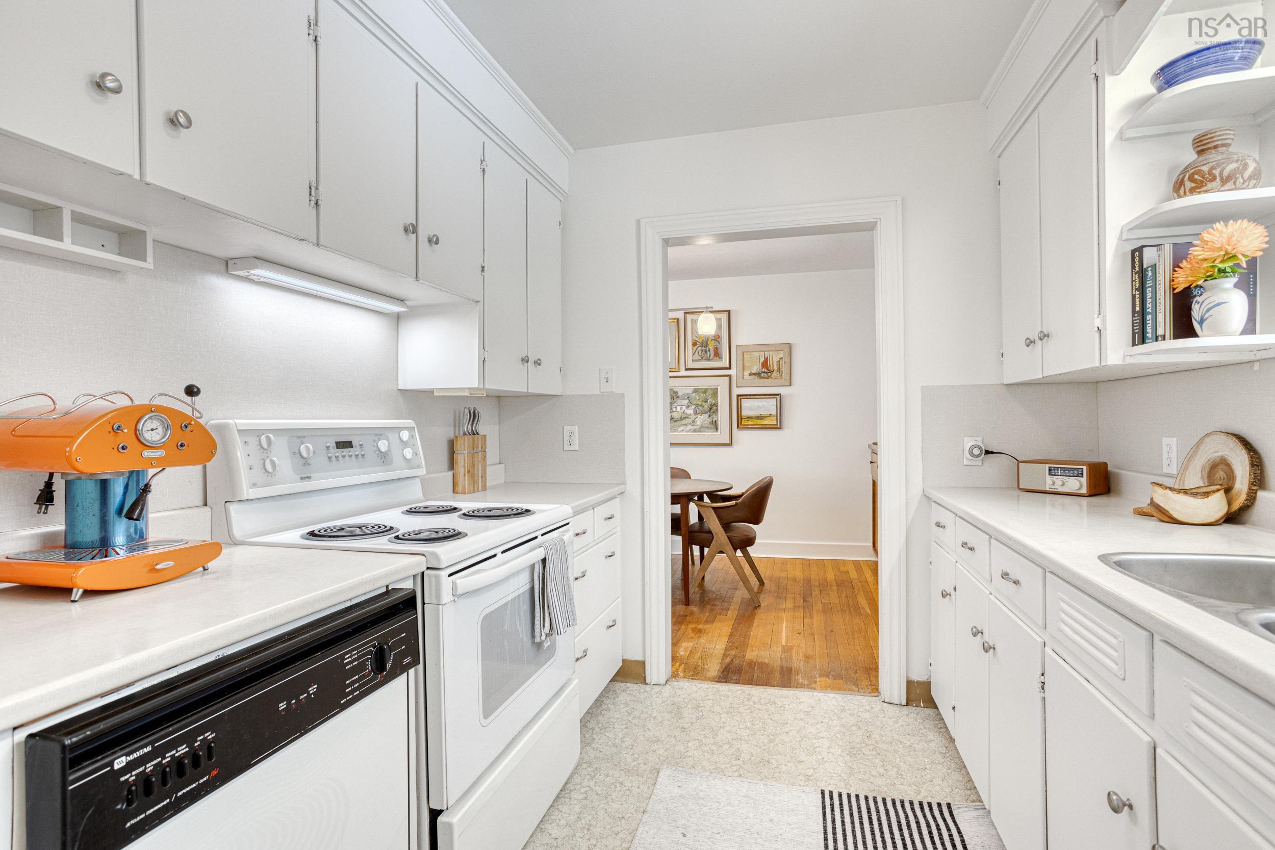 $598,500.00: 16 Grosvenor Road, Halifax