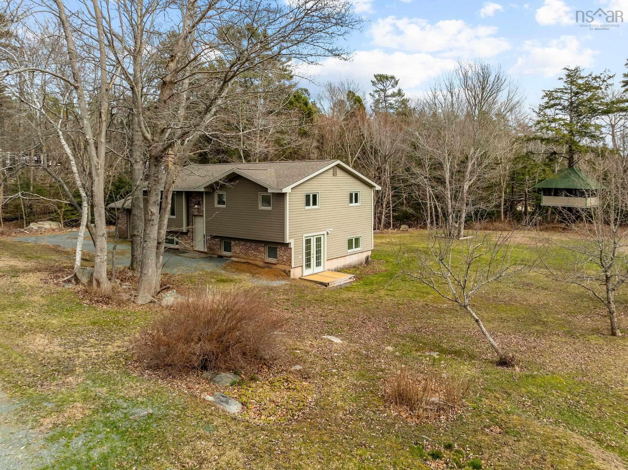 $599,000.00: 20 Old Cobequid Road, Waverley