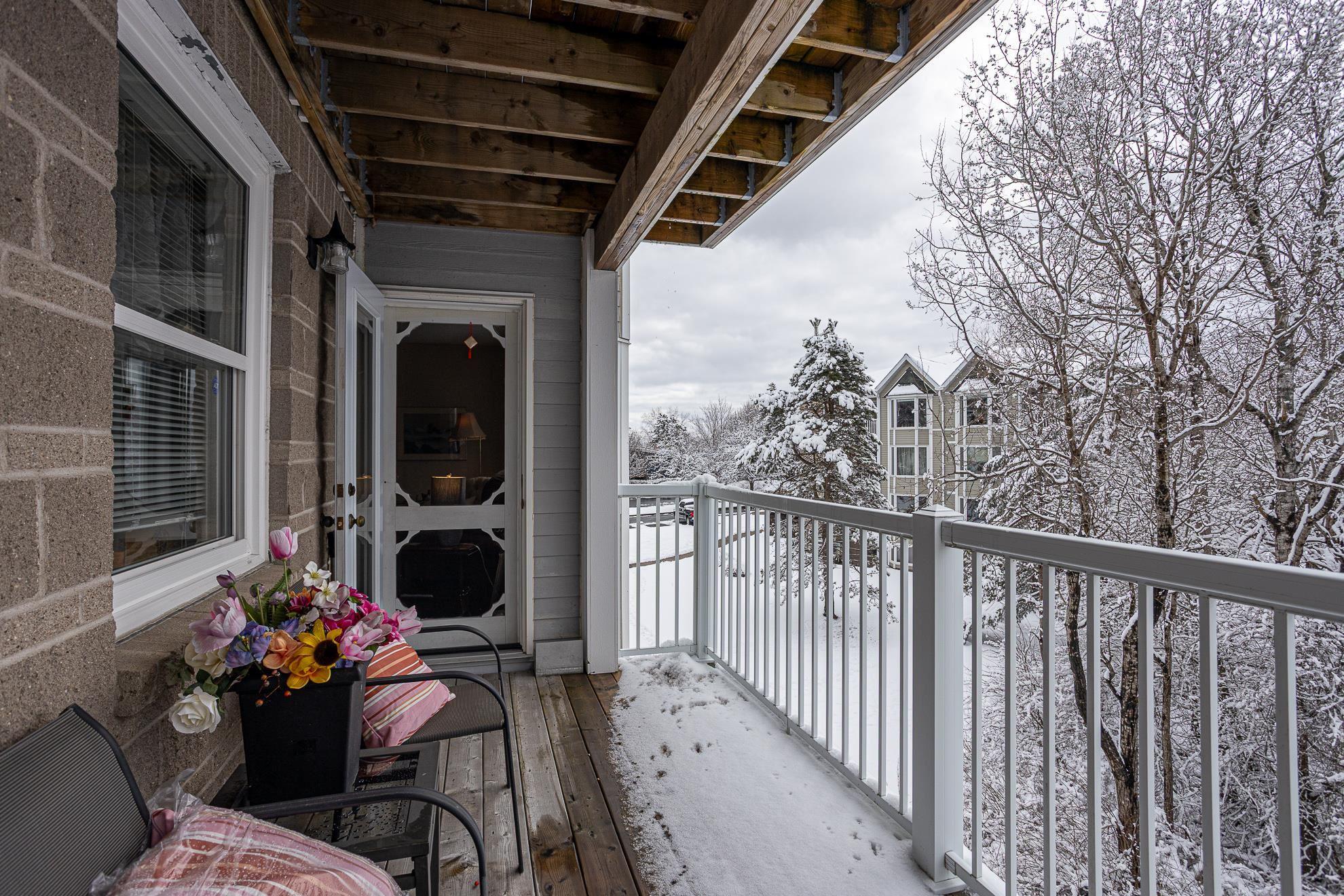 $339,900.00: 310 83 Kearney Lake Road, Halifax
