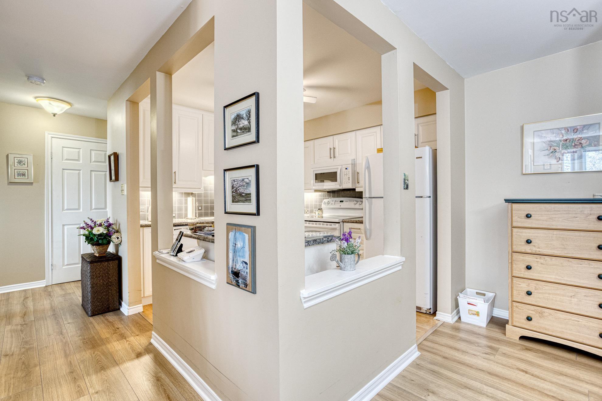 $339,900.00: 310 83 Kearney Lake Road, Halifax