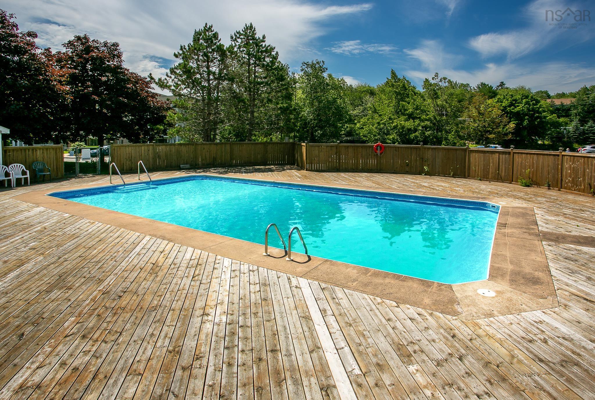 $339,900.00: 310 83 Kearney Lake Road, Halifax