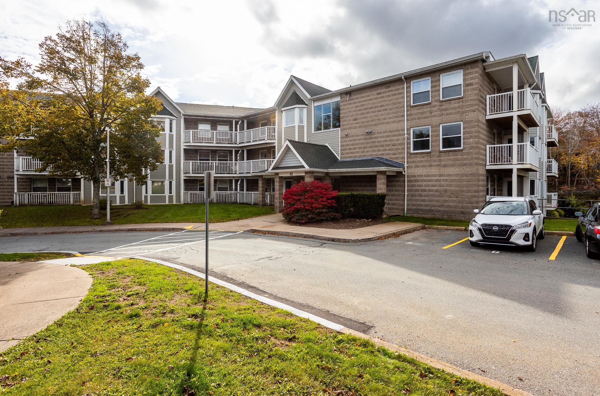 $339,900.00: 310 83 Kearney Lake Road, Halifax