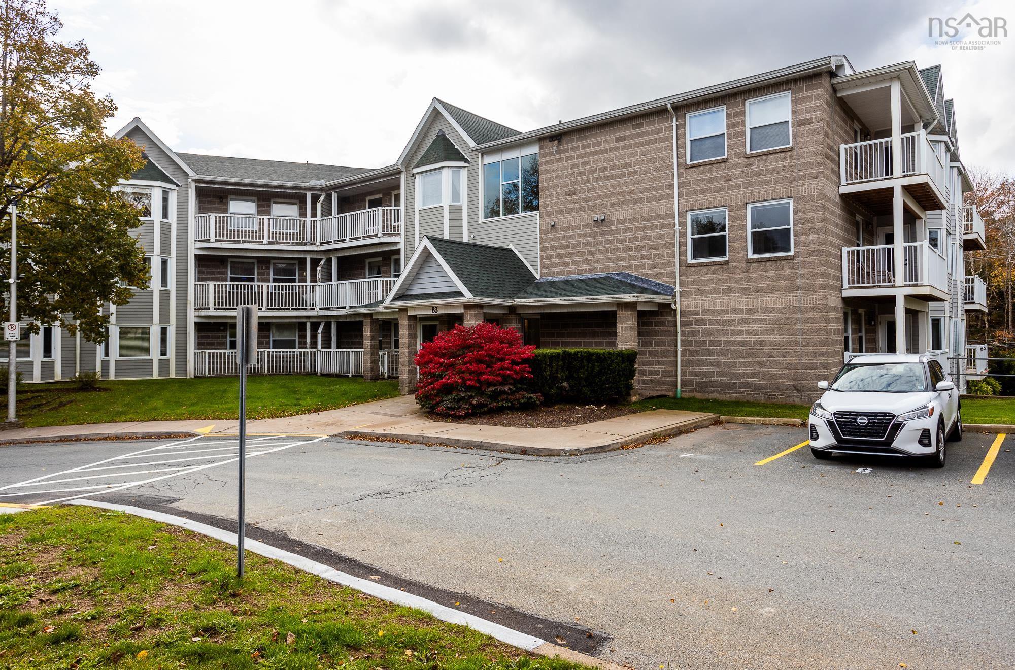 $339,900.00: 310 83 Kearney Lake Road, Halifax