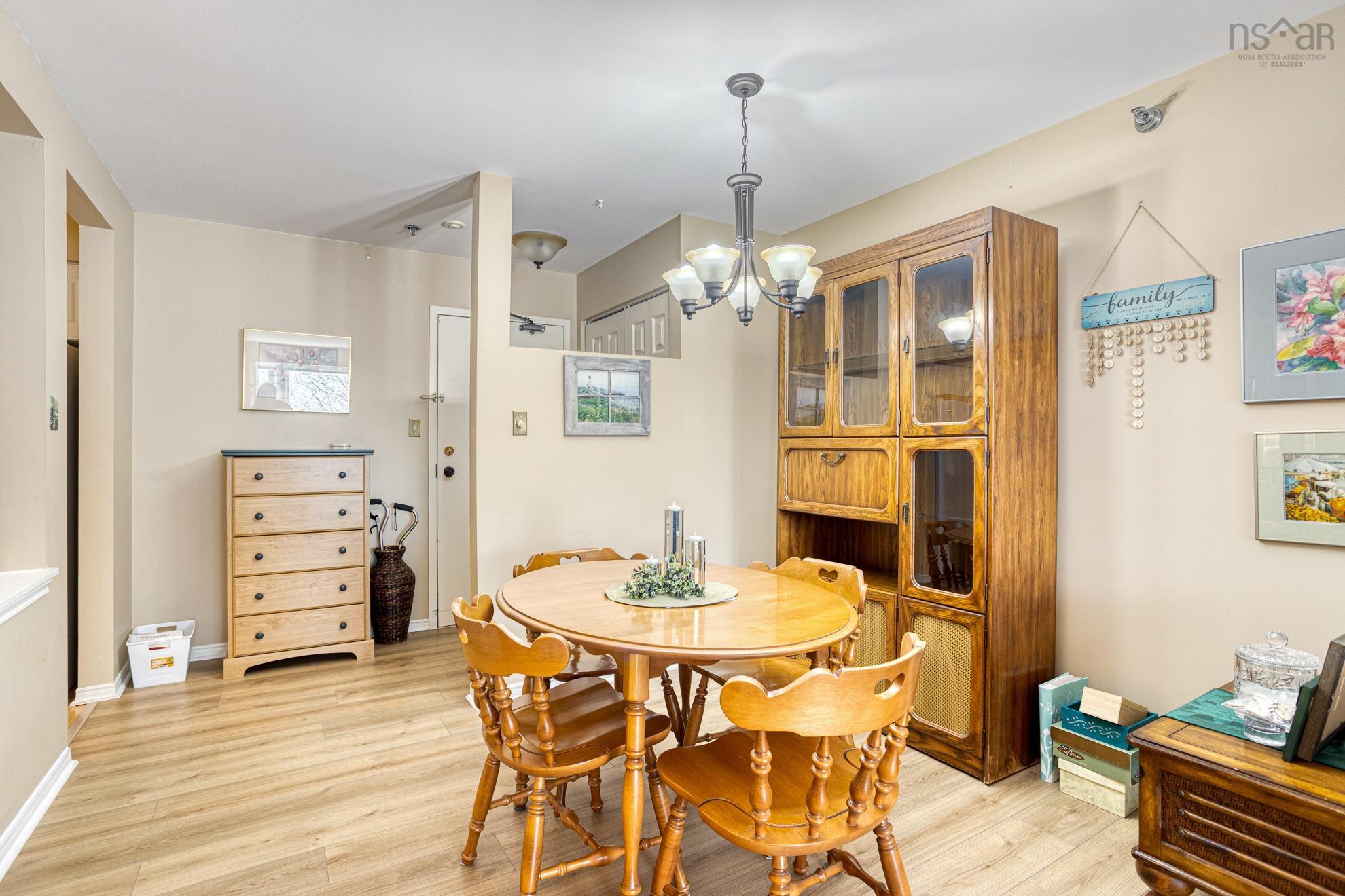 $339,900.00: 310 83 Kearney Lake Road, Halifax
