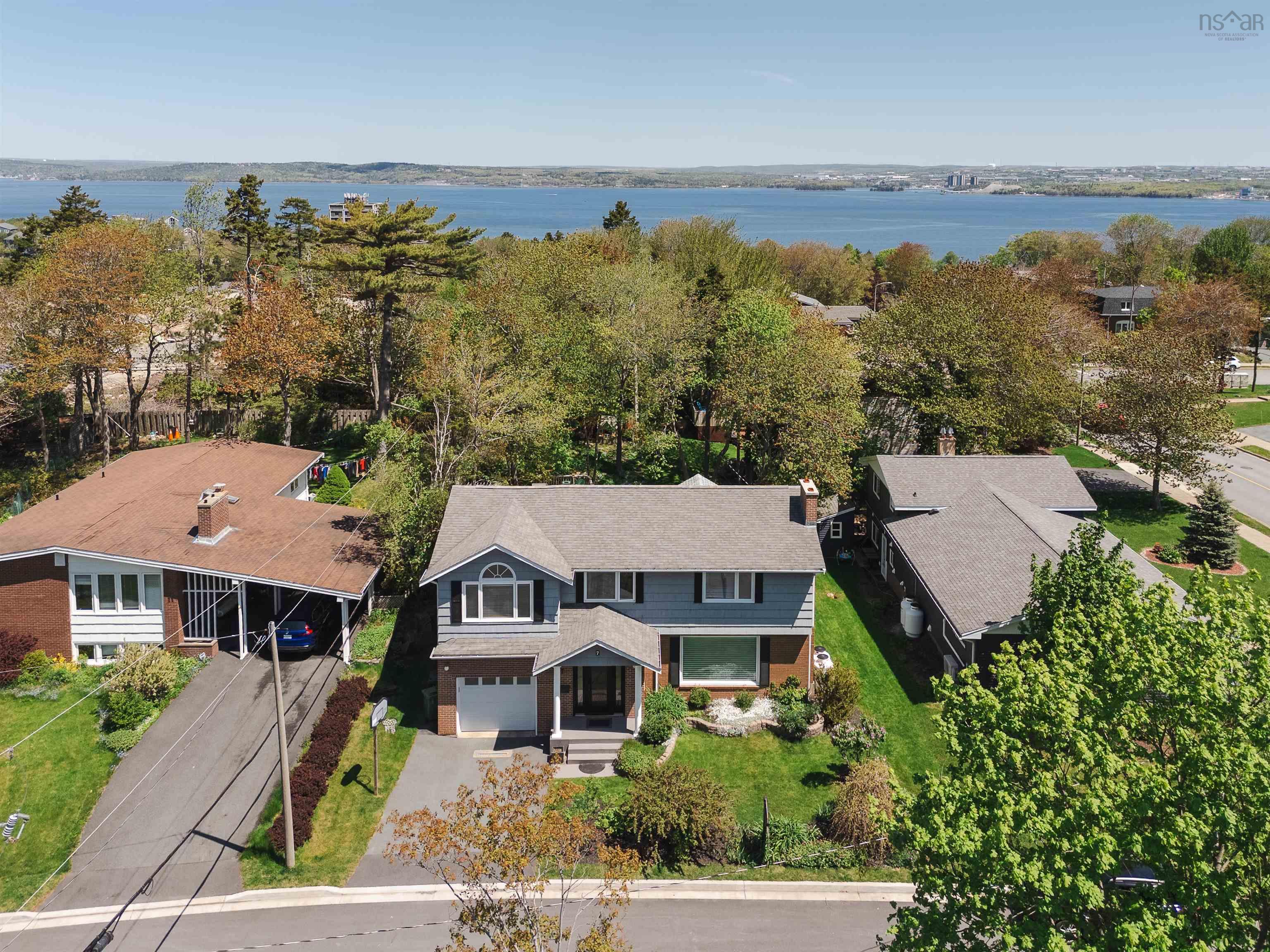 $749,900.00: 7 Briarwood Crescent, Halifax